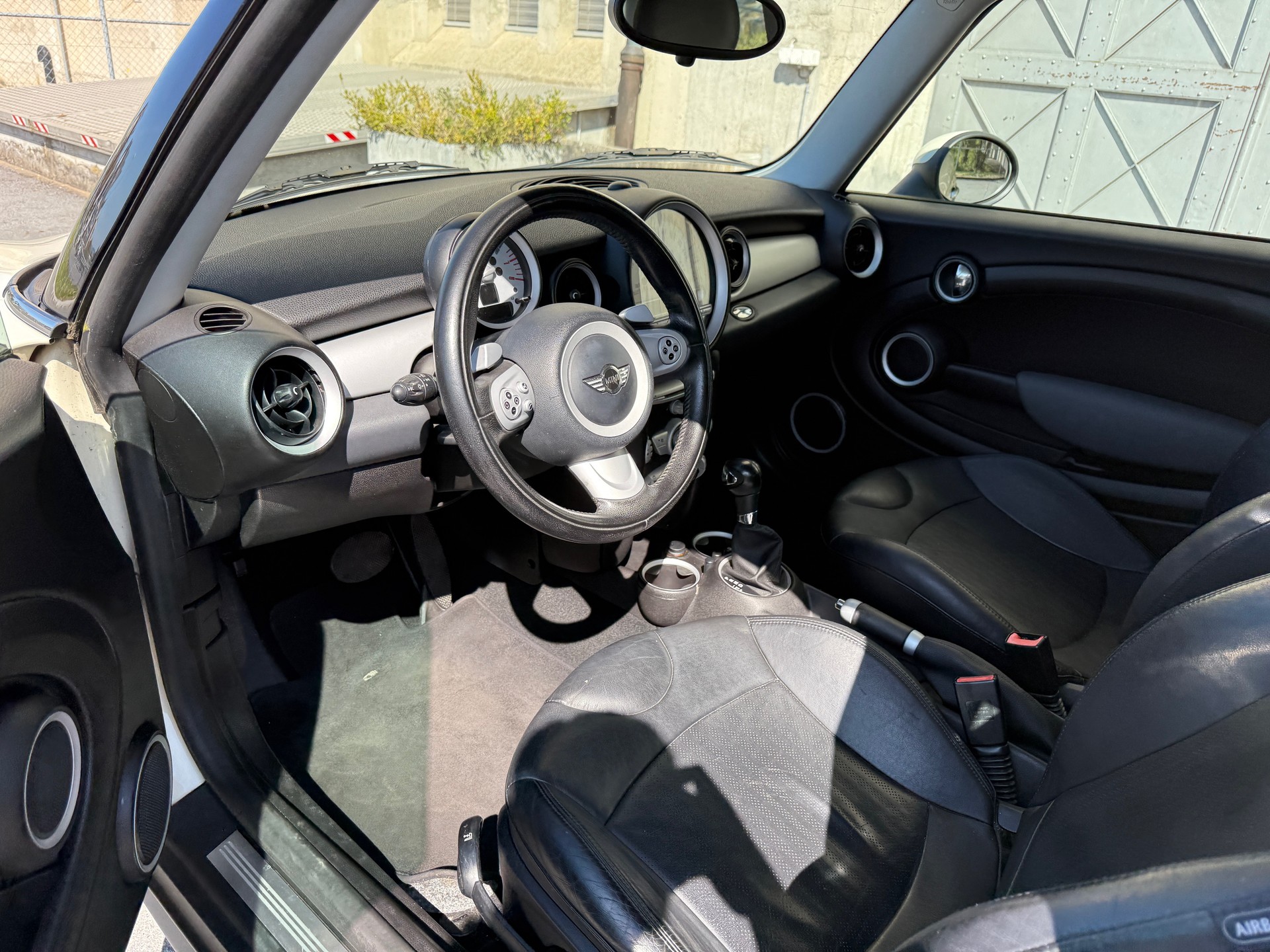 MINI Cooper-image-6