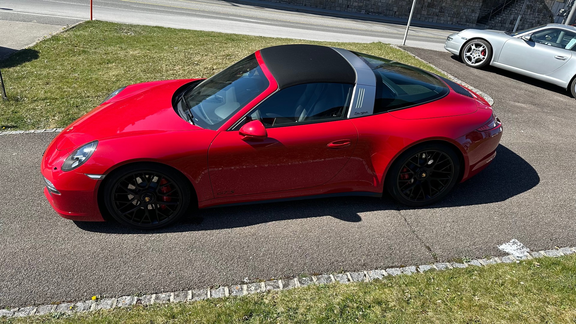 PORSCHE 911 Targa 4 GTS-showroom-element-2