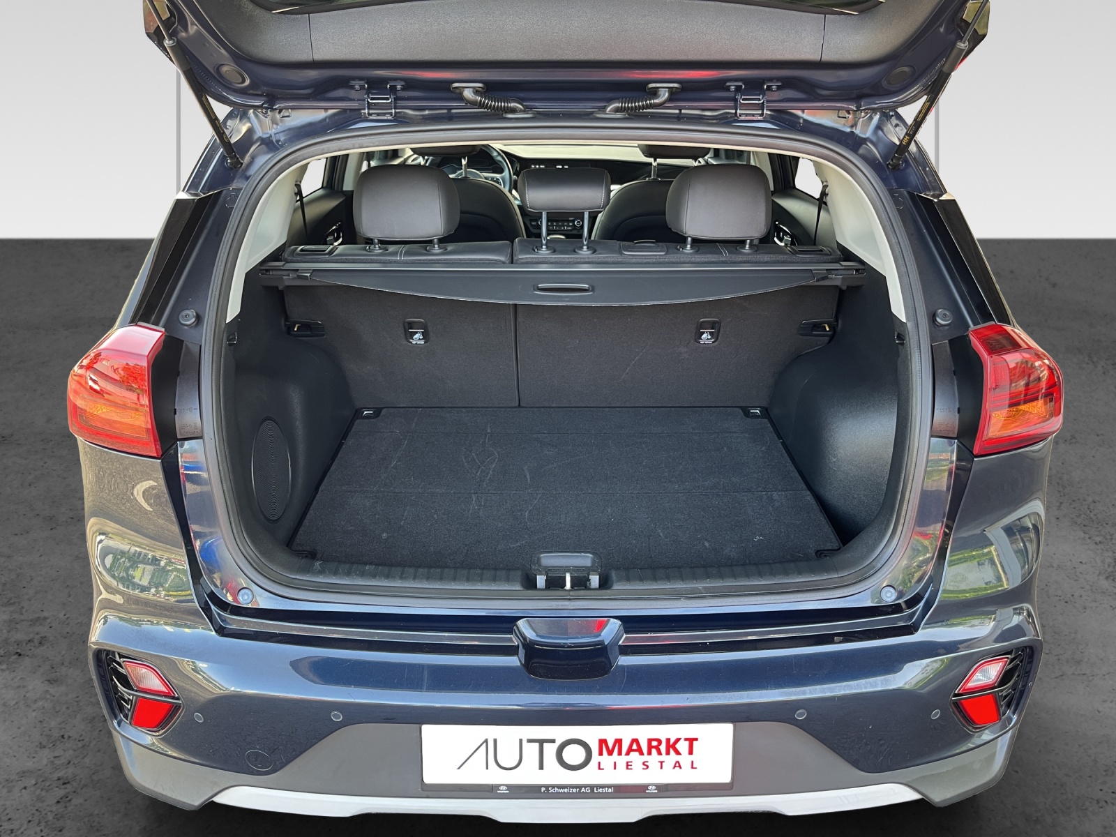 KIA Niro 1.6GDi Hybrid Style DCT-image-11