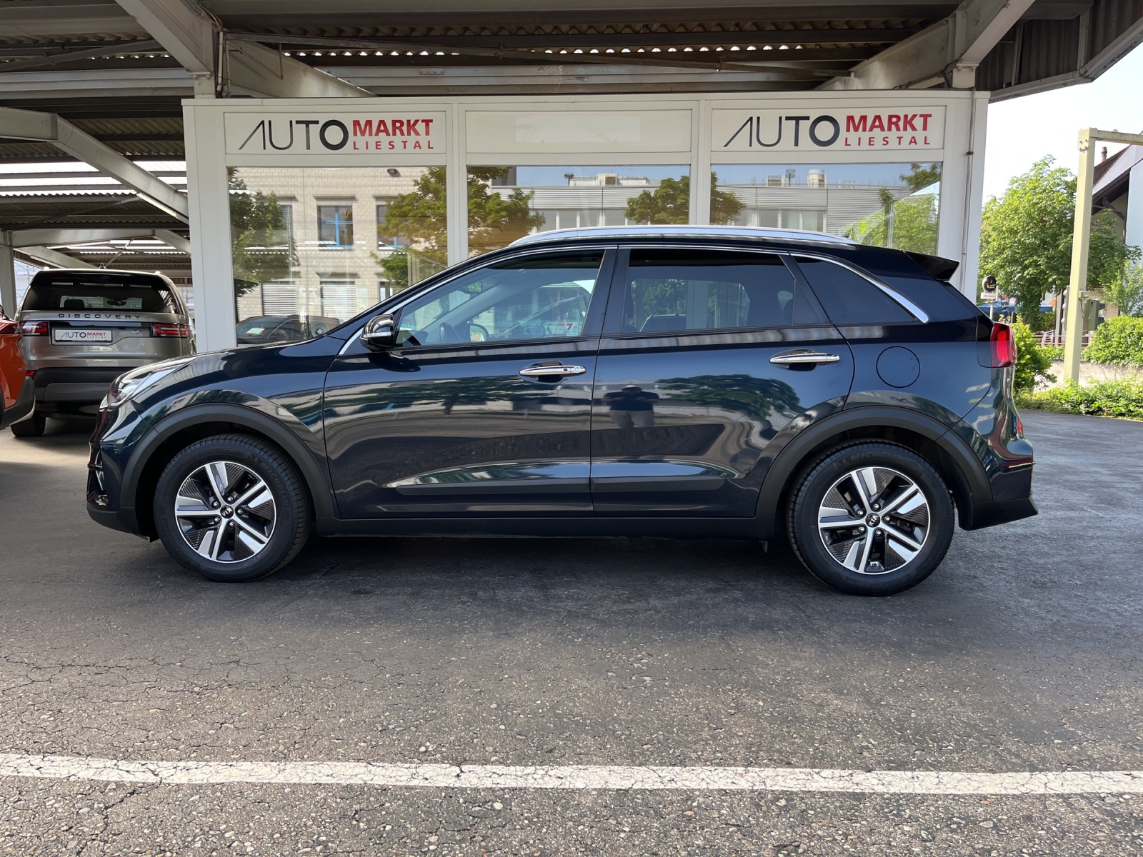 KIA Niro 1.6GDi Hybrid Style DCT-image-1