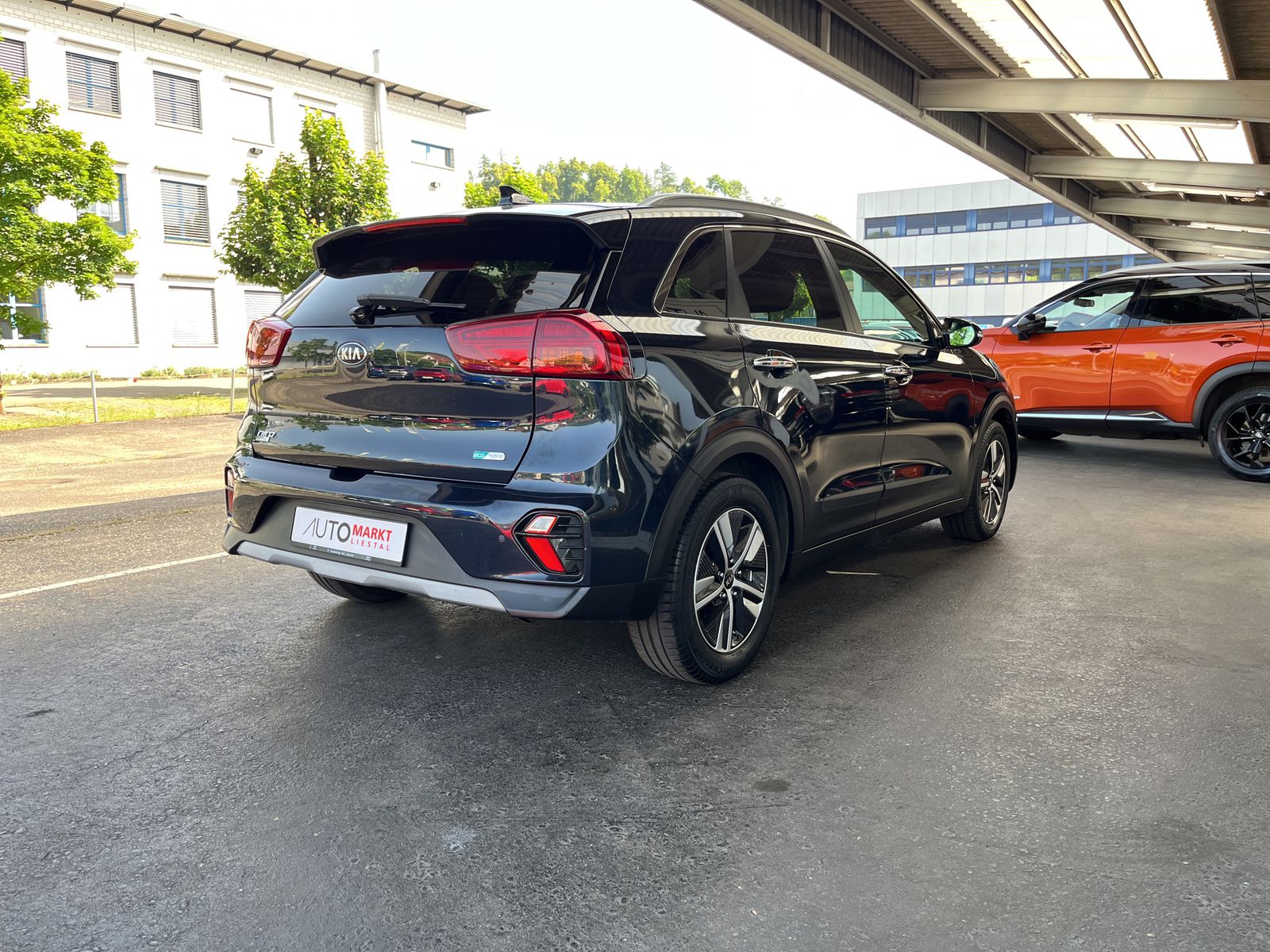 KIA Niro 1.6GDi Hybrid Style DCT-image-4