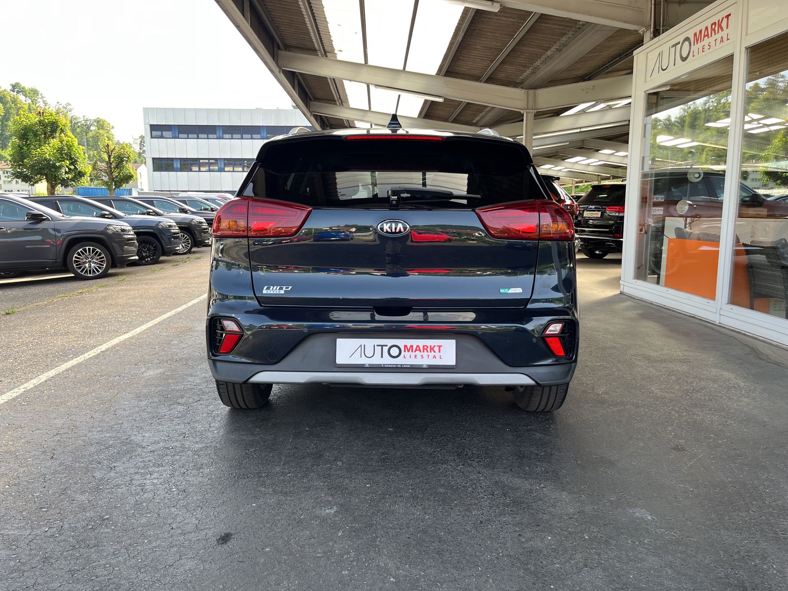 KIA Niro 1.6GDi Hybrid Style DCT-image-3