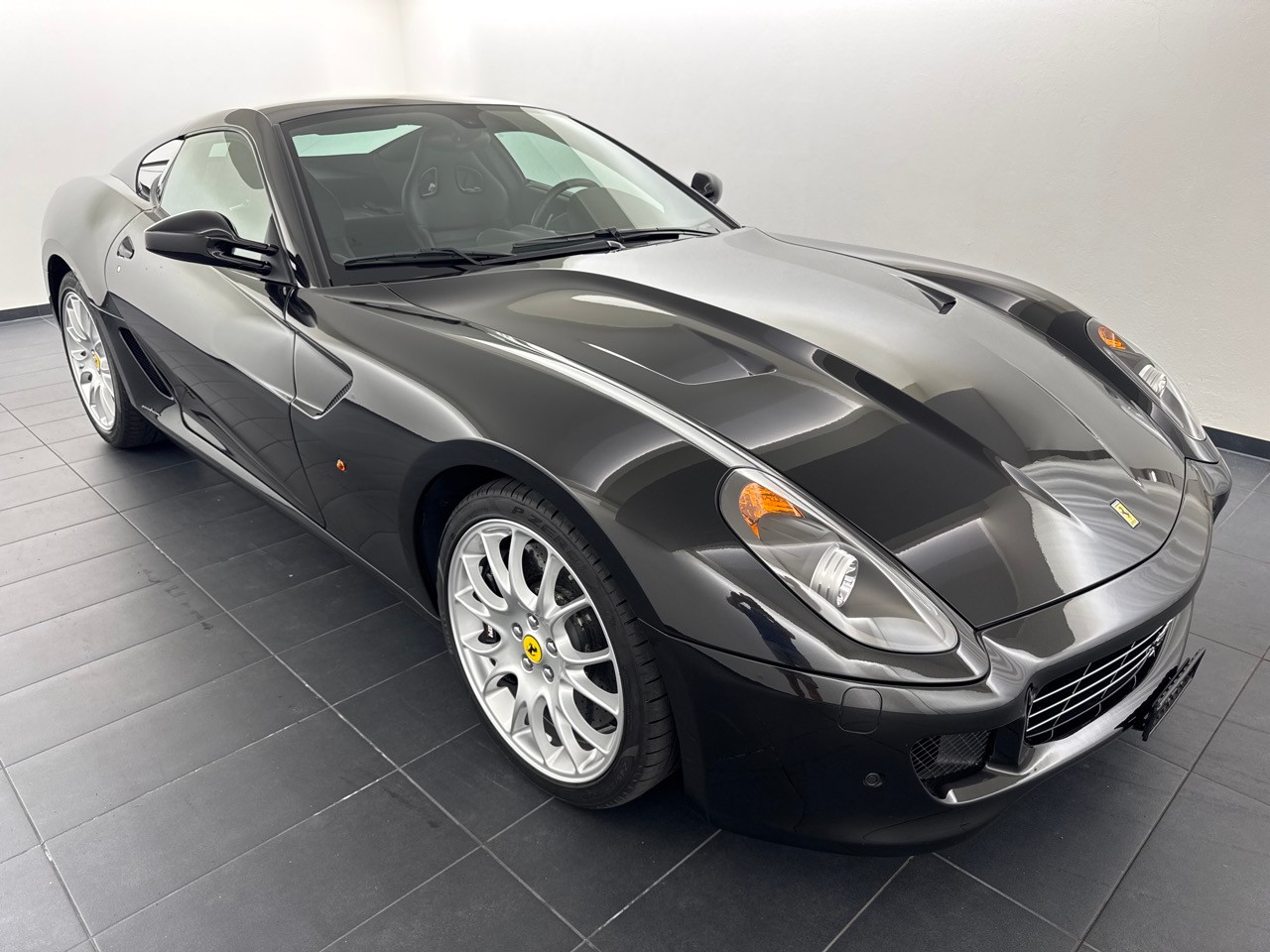 FERRARI 599 GTB-image-3