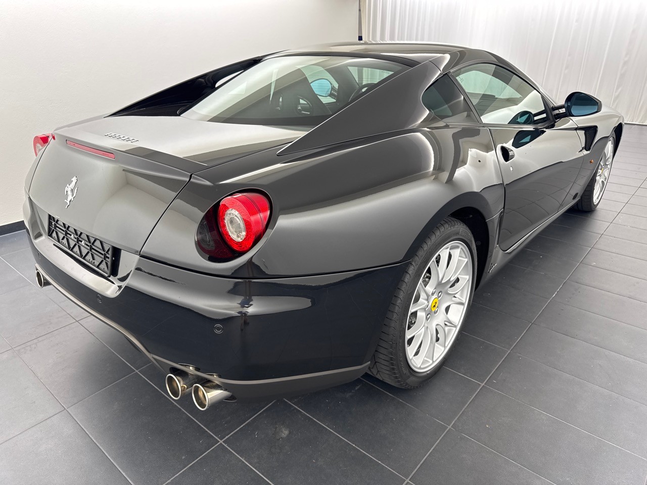 FERRARI 599 GTB-image-2