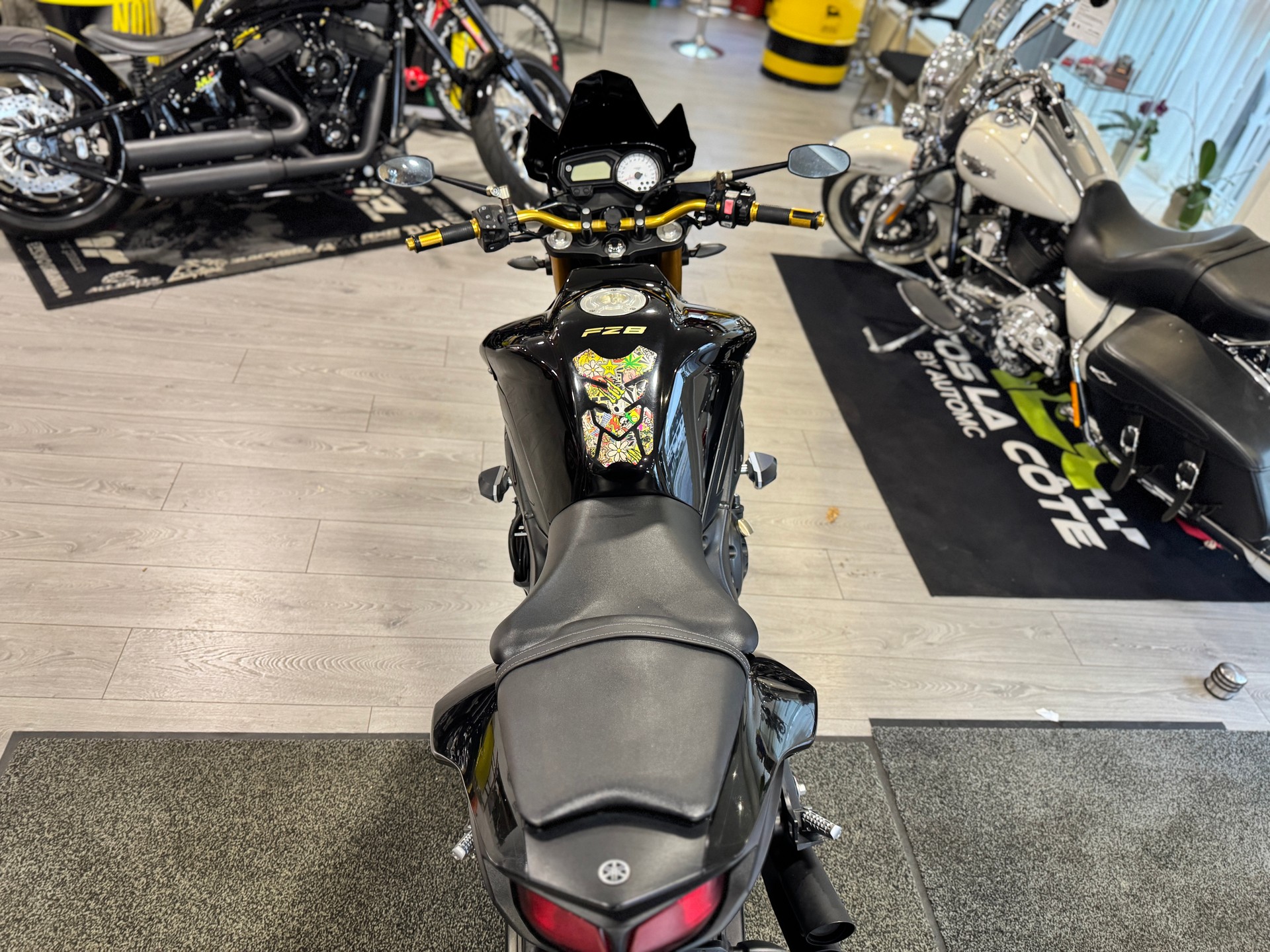 YAMAHA FZ8 N ABS Limited Edition-image-8