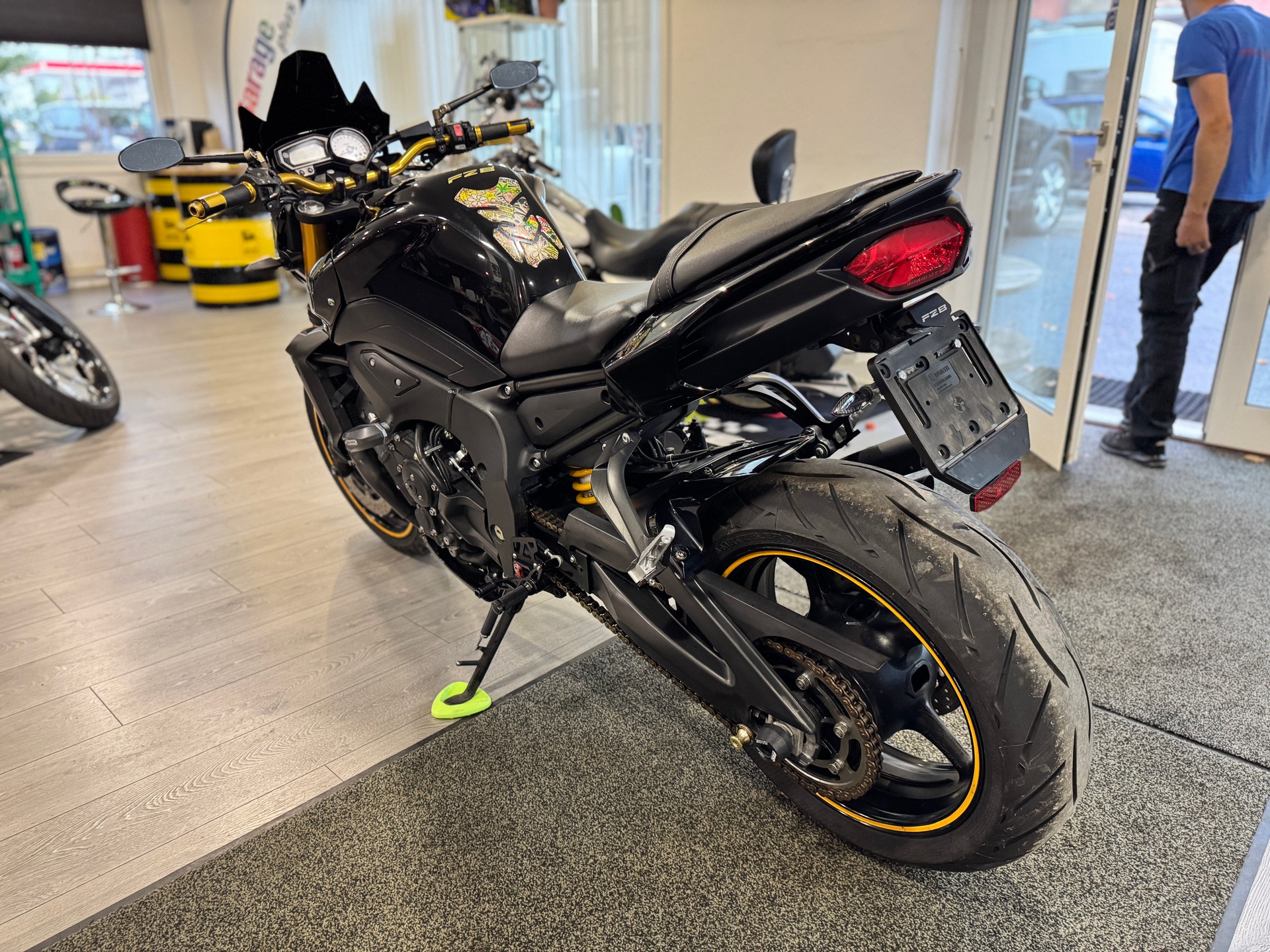 YAMAHA FZ8 N ABS Limited Edition-image-4