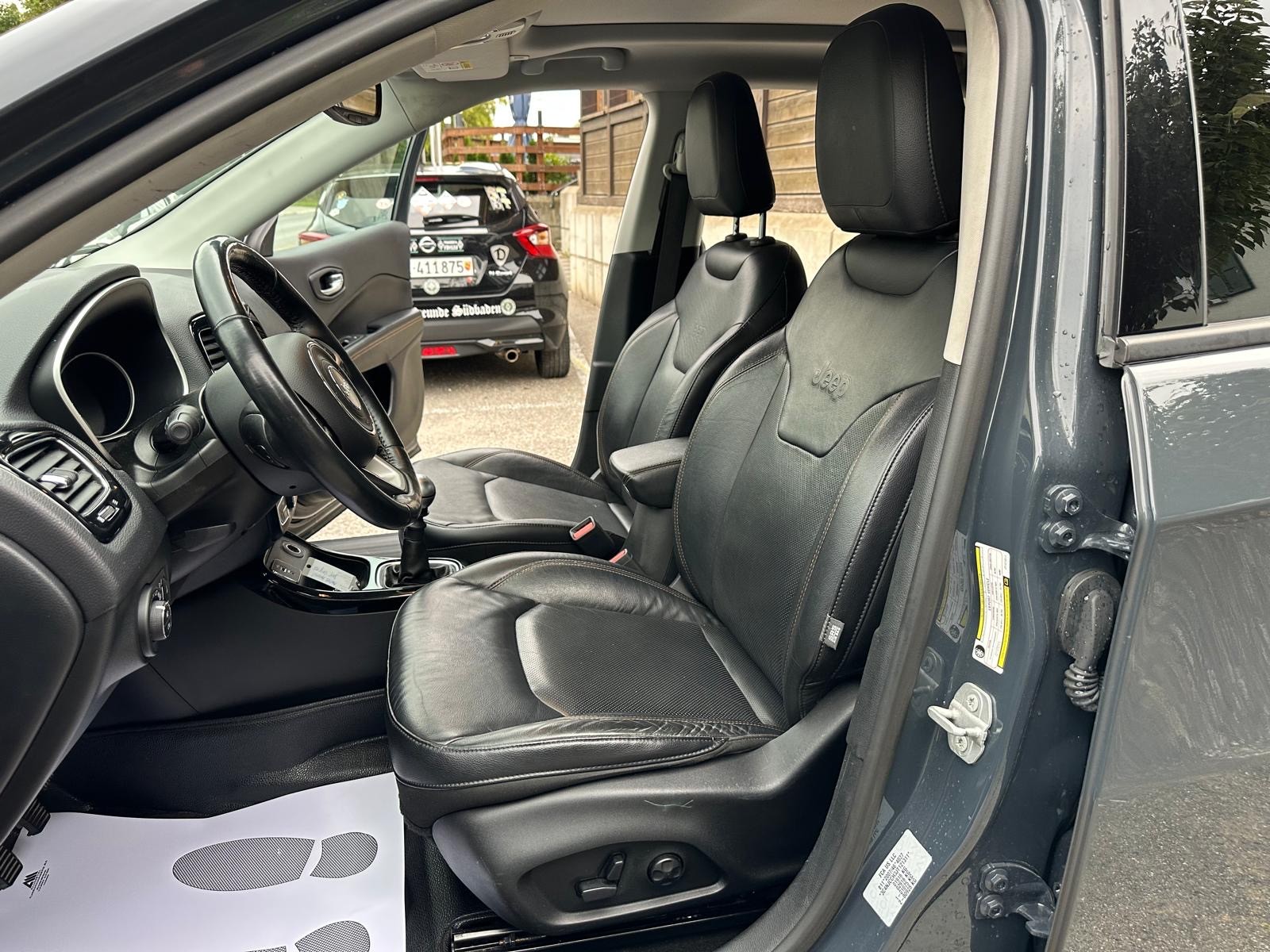 JEEP Compass 1.4 Turbo Limited-image-8