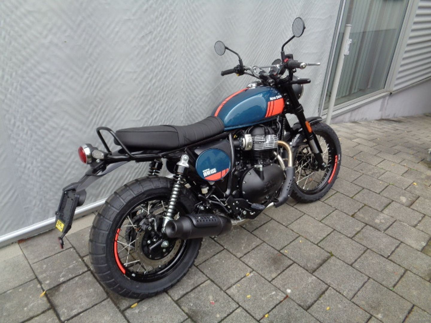 ROYAL ENFIELD BEAR 650-image-5
