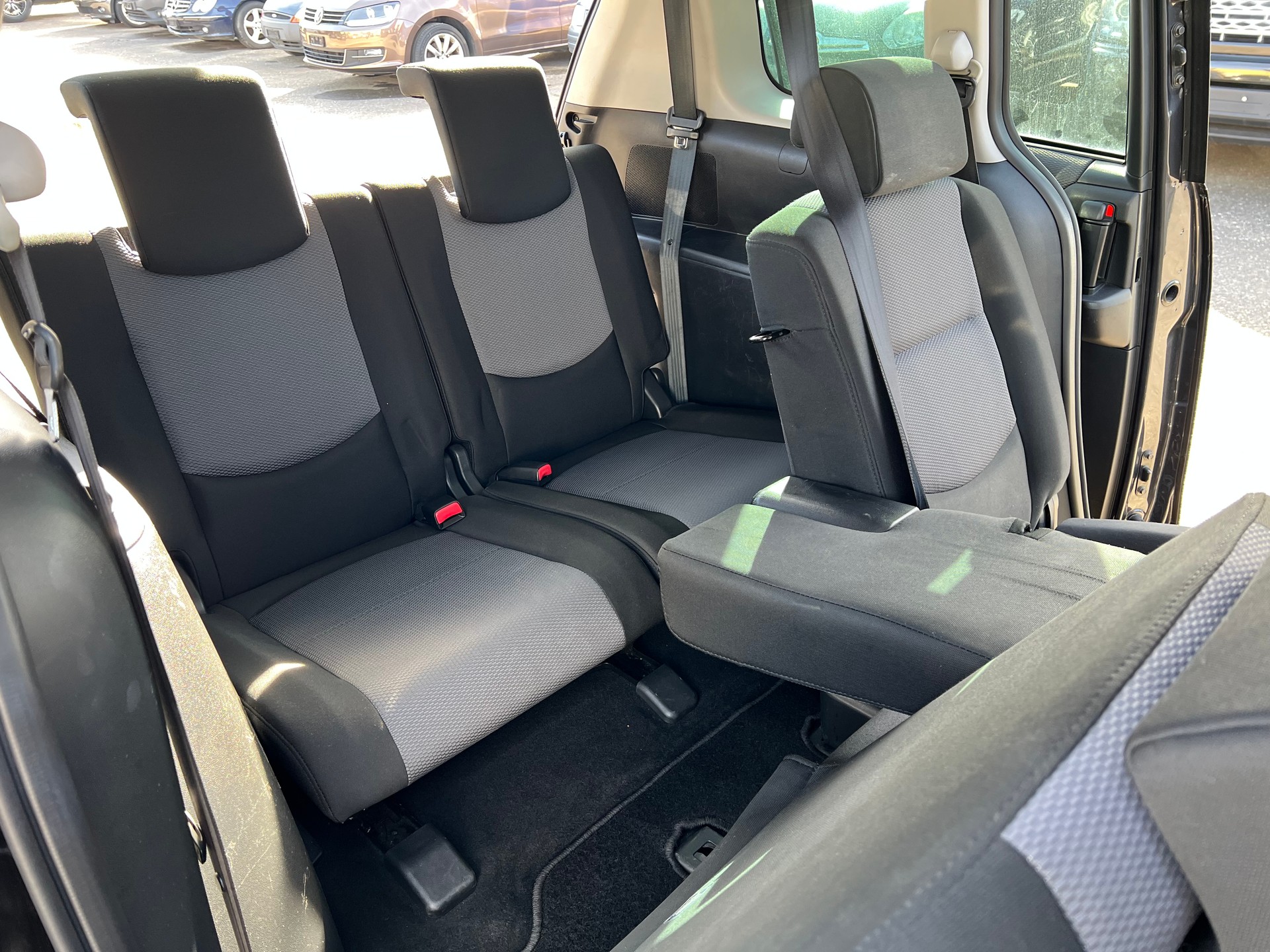 MAZDA 5 2.0 16V Confort-image-13