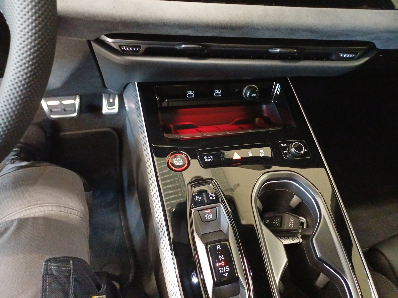 AUDI A6 Avant TFSI quattro 270 kW S tronic-image-10