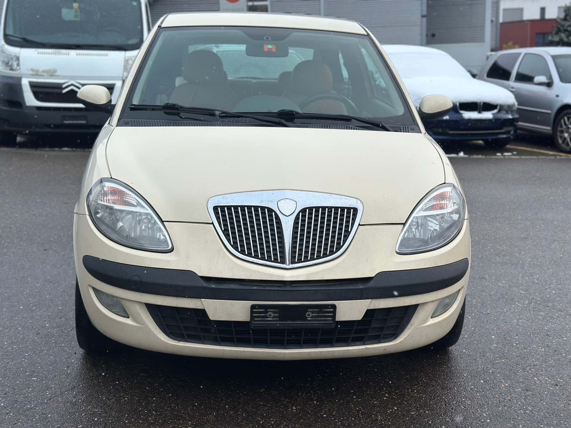 LANCIA Ypsilon 1.2 16V Argento-showroom-element-2