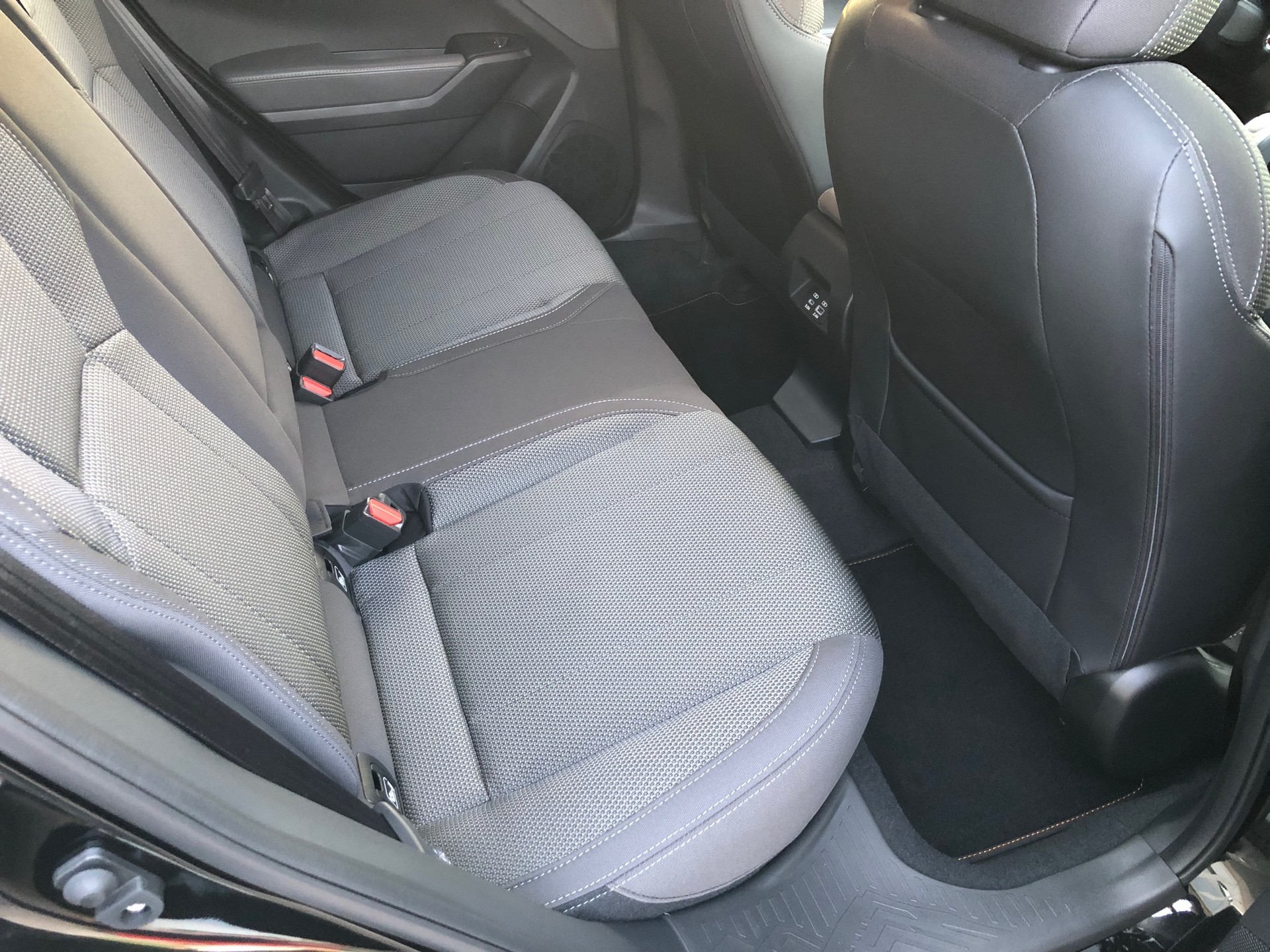 SUBARU Crosstrek 2.0 e-Boxer Passion AWD Lineartronic-image-11