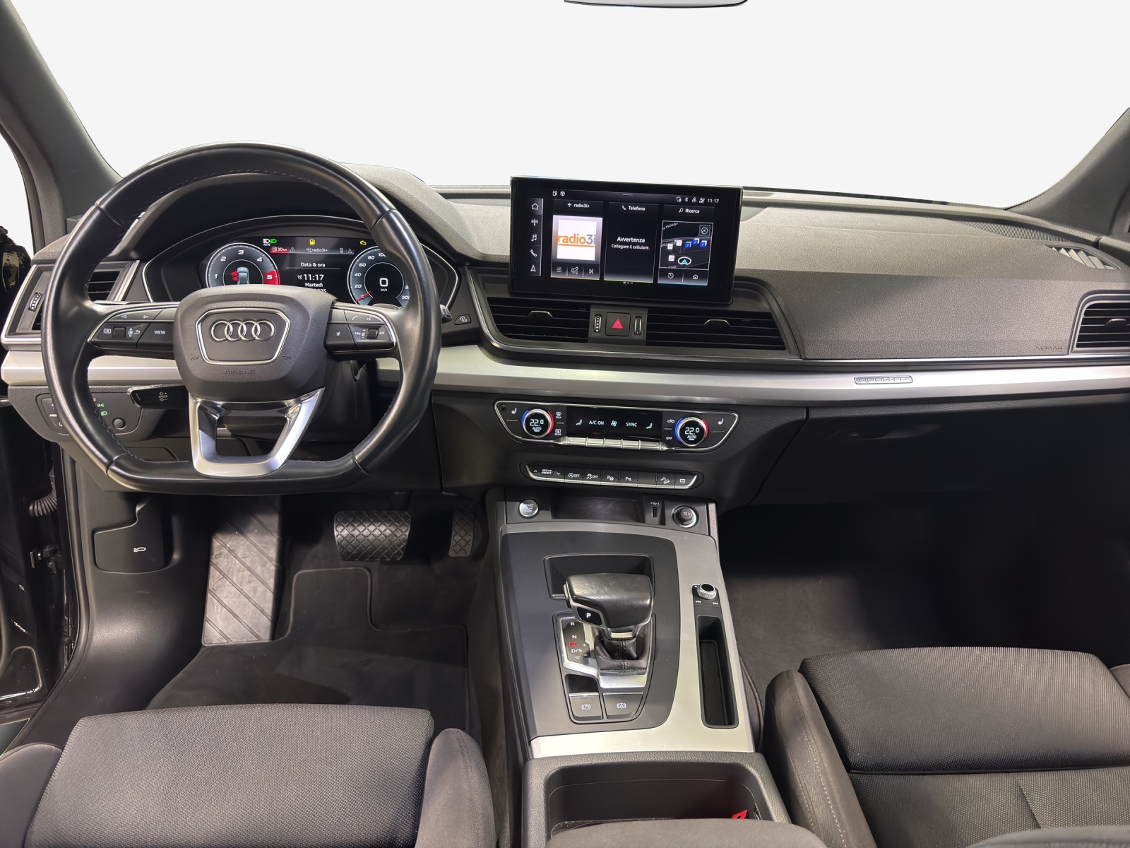 AUDI Q5 Sportback 40 TDI Blackedition quattro S-tronic-image-12