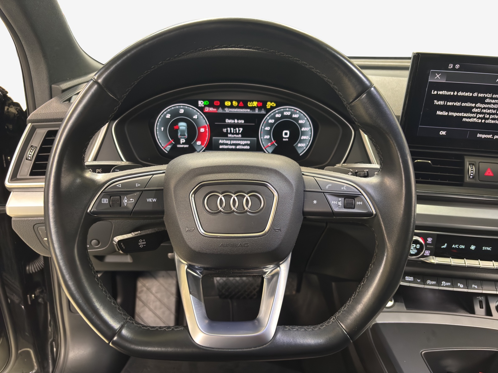 AUDI Q5 Sportback 40 TDI Blackedition quattro S-tronic-image-8