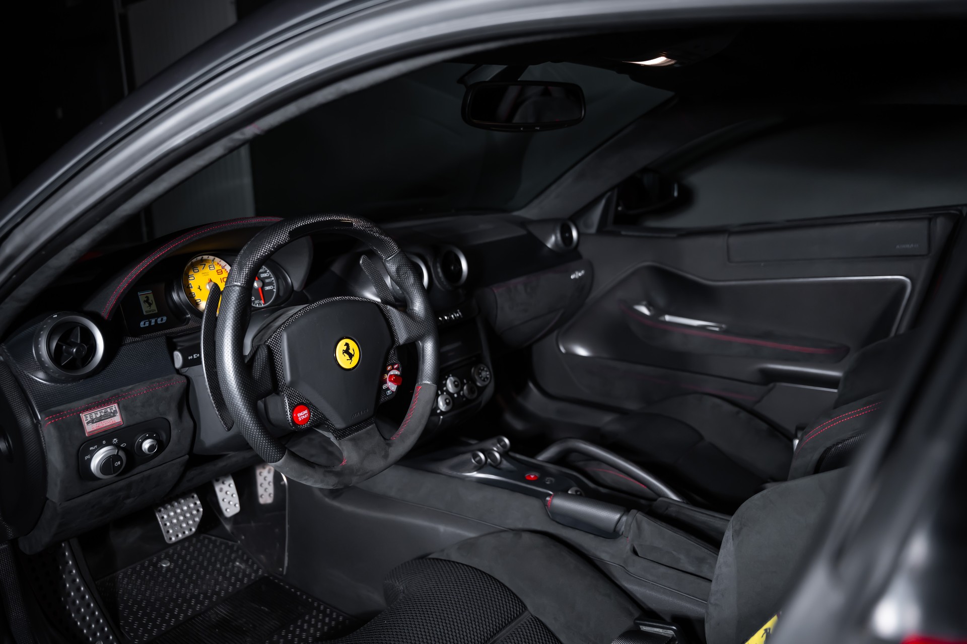 FERRARI 599 GTO-image-10