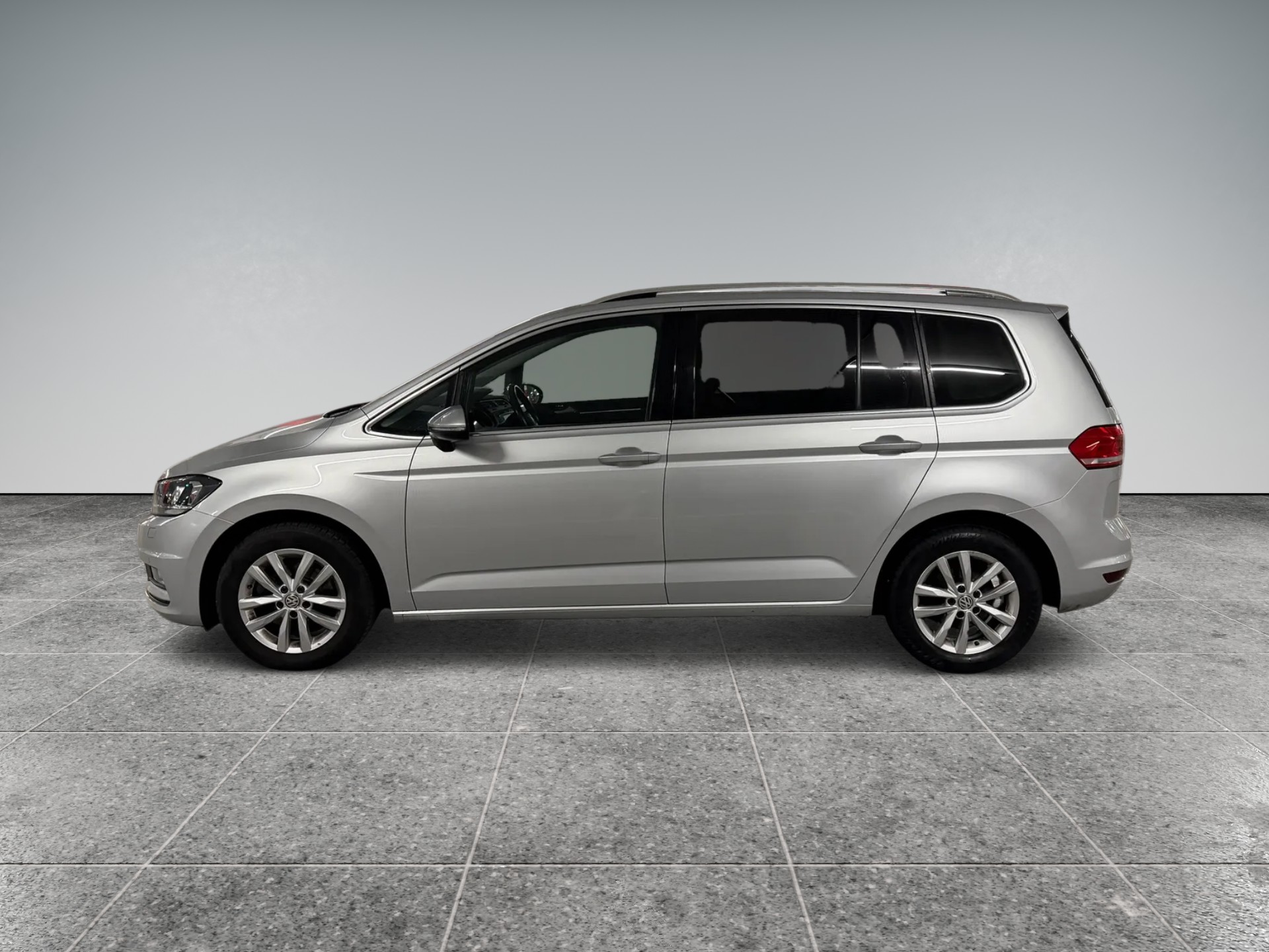 VW Touran 1.6?TDI 7 place-image-5