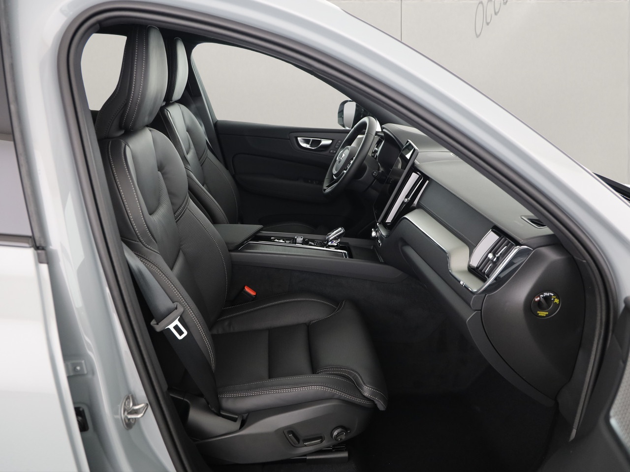 VOLVO XC60 2.0 T6 TE Black Edition eAWD .-image-6