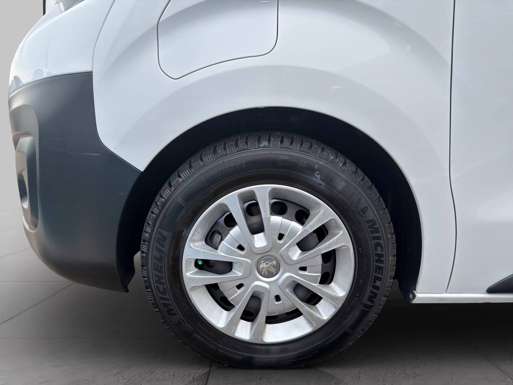 PEUGEOT Expert 75 KWh Premium Standard-image-15
