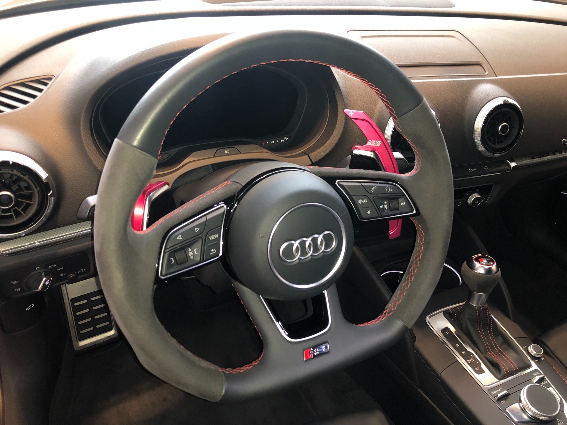 AUDI RS3 SB 2.5 TSI quattro-image-10