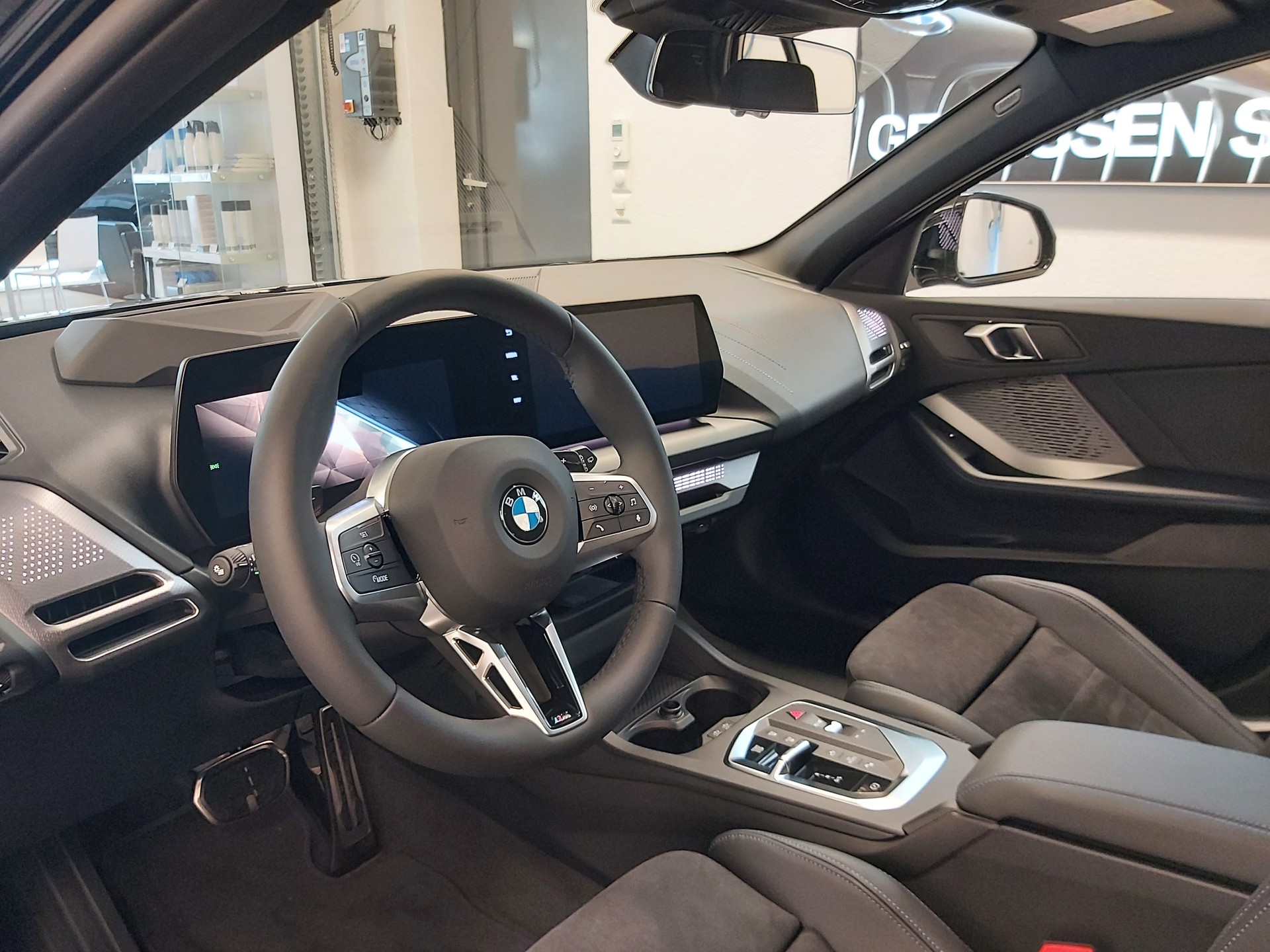 BMW 123 xDrive-image-9