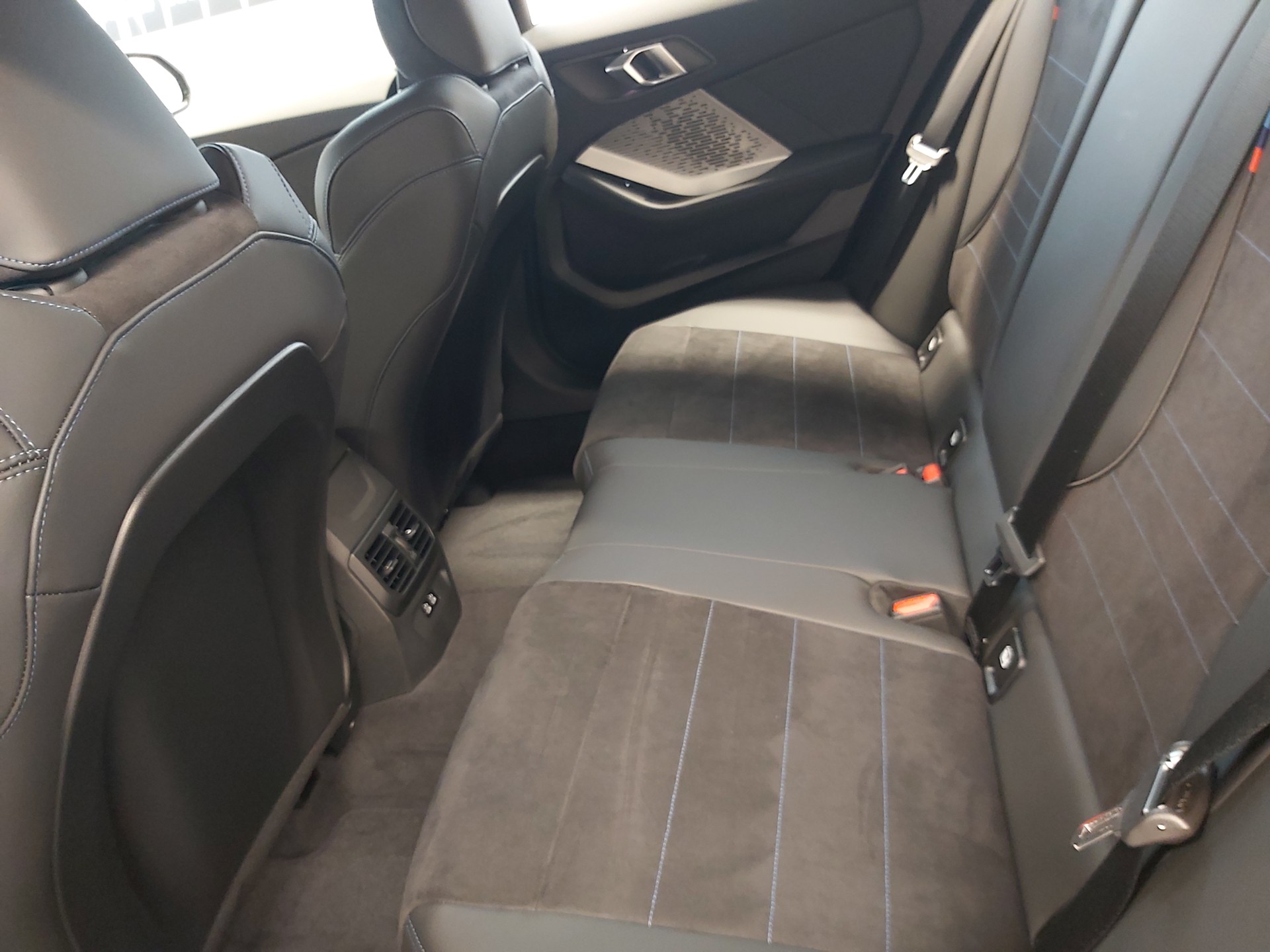 BMW 123 xDrive-image-16