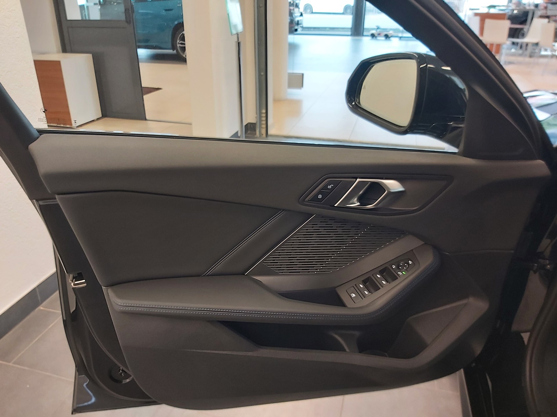 BMW 123 xDrive-image-15