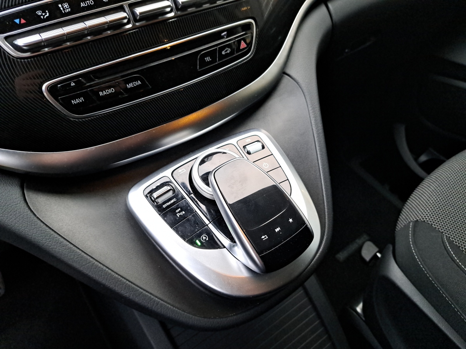 MERCEDES-BENZ V-Klasse V447 Van V 220 d kurz-image-12