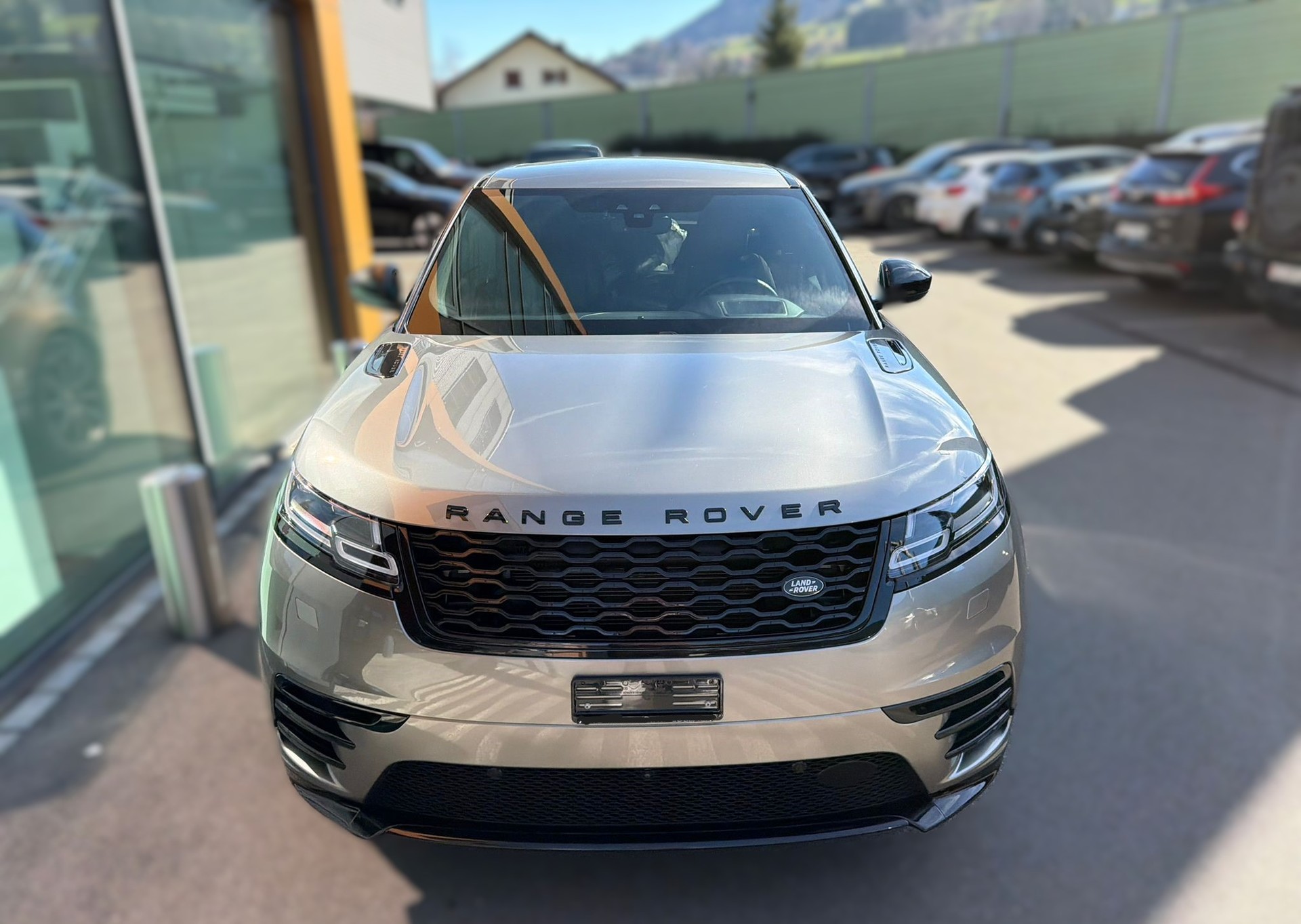 LAND ROVER Range Rover Velar 2.0 D 240 R-Dynamic SE-image-7