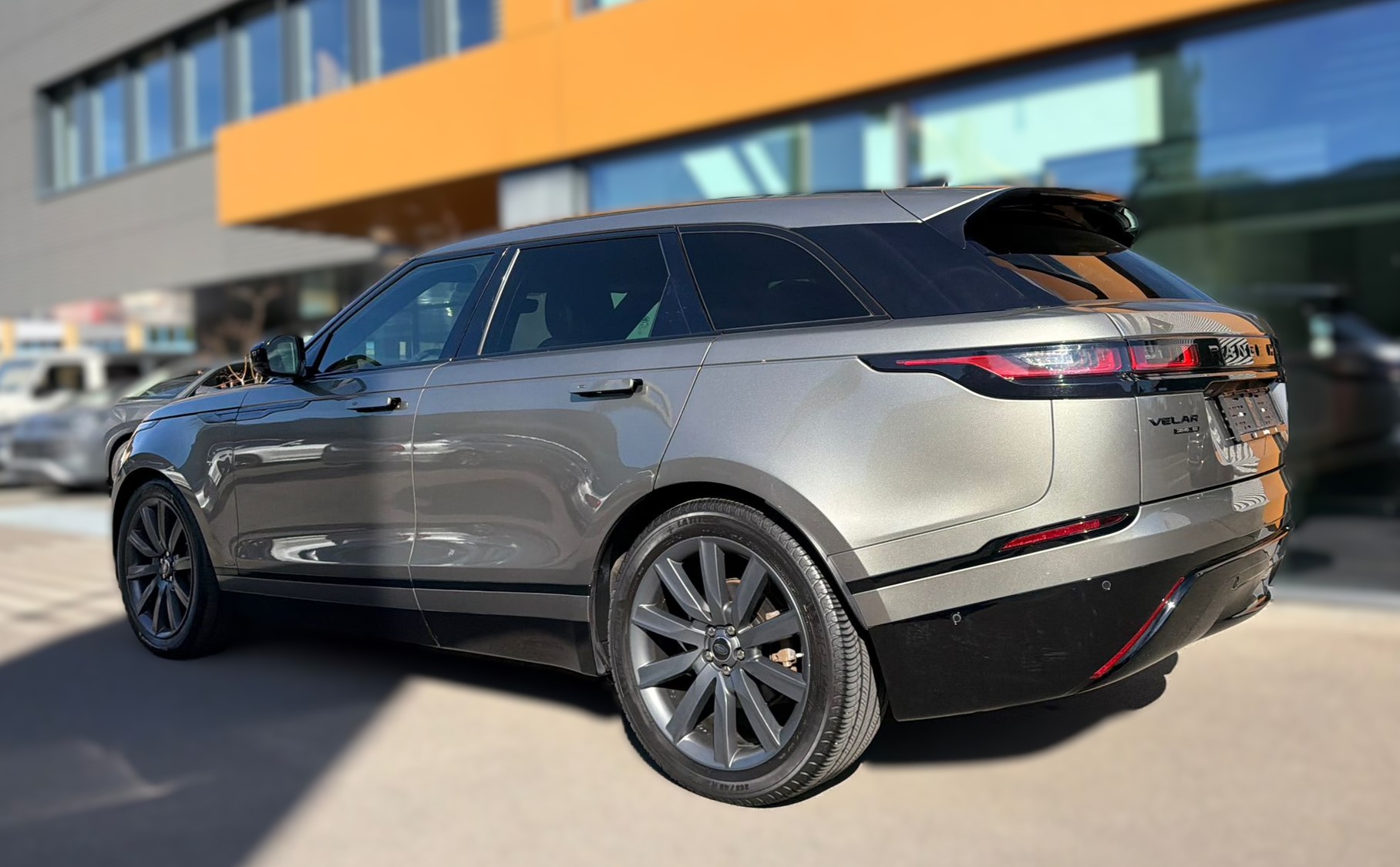 LAND ROVER Range Rover Velar 2.0 D 240 R-Dynamic SE-image-4