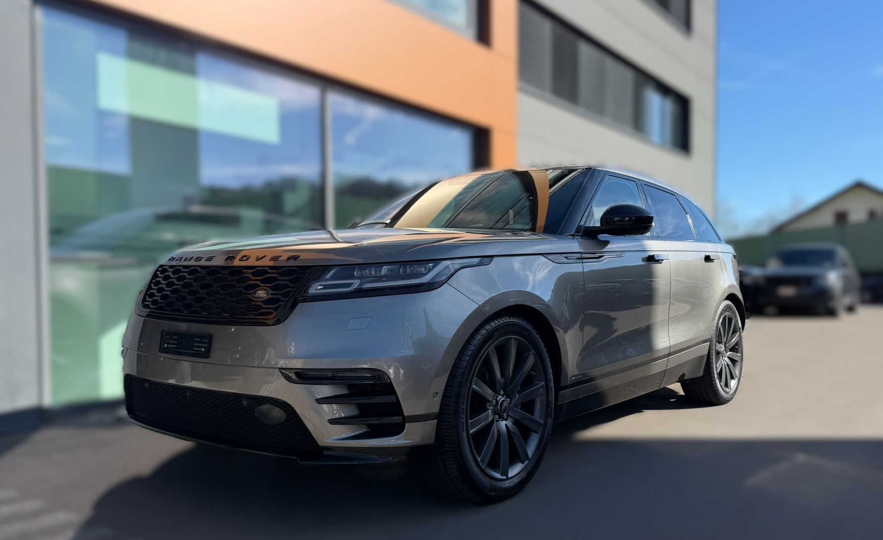 LAND ROVER Range Rover Velar 2.0 D 240 R-Dynamic SE-image-6