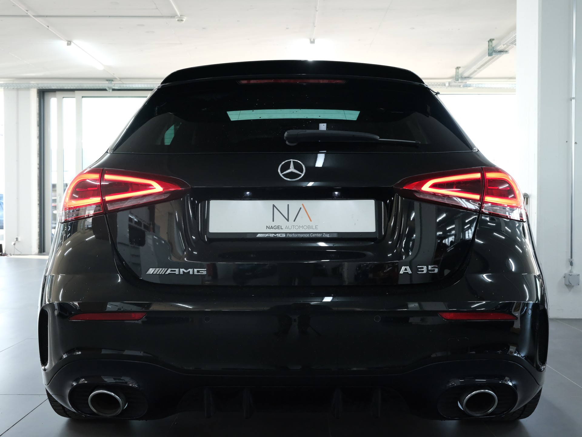 MERCEDES-BENZ A 35 AMG 4Matic Edition 1 Speedshift-image-3