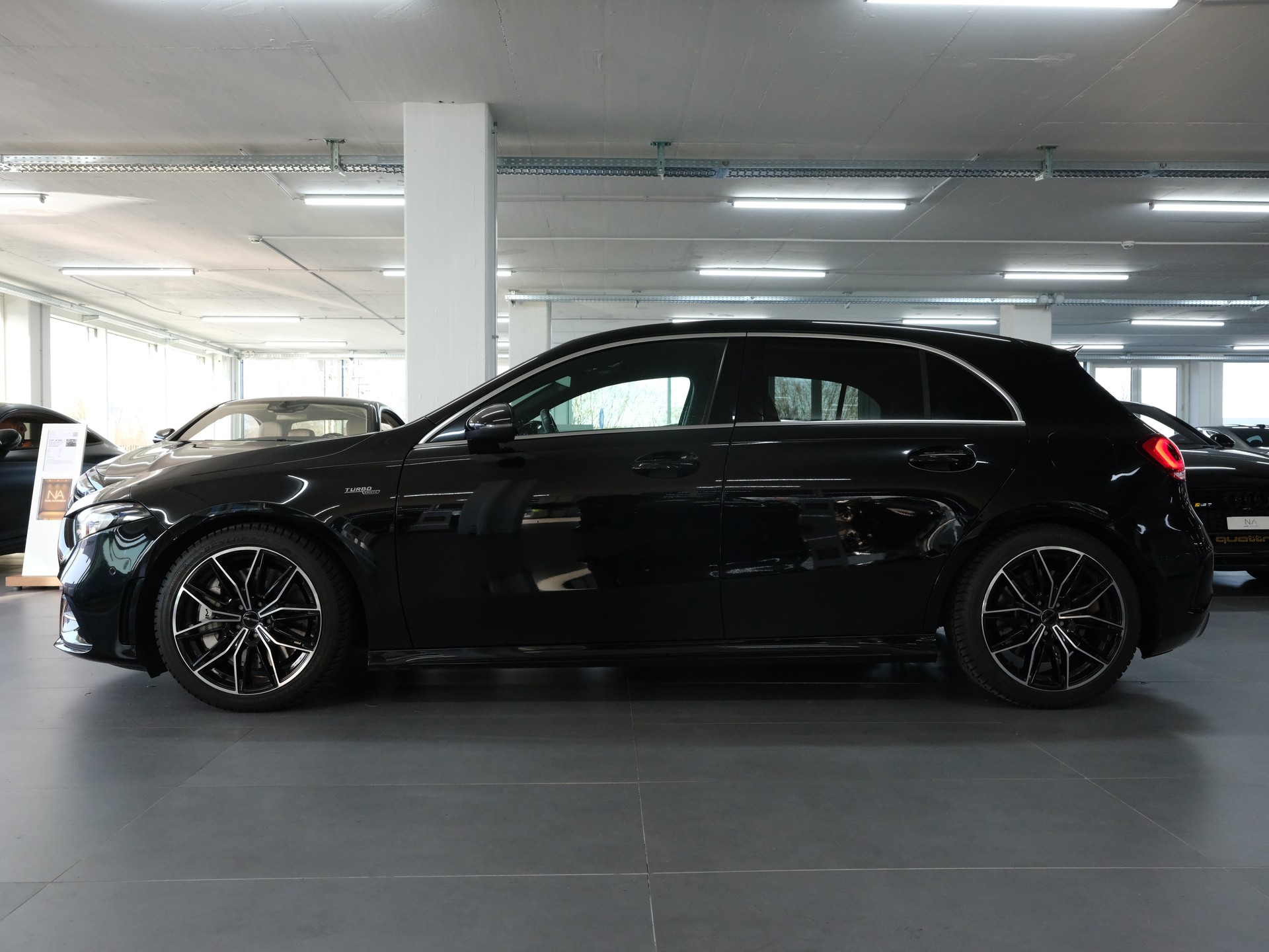 MERCEDES-BENZ A 35 AMG 4Matic Edition 1 Speedshift-image-5