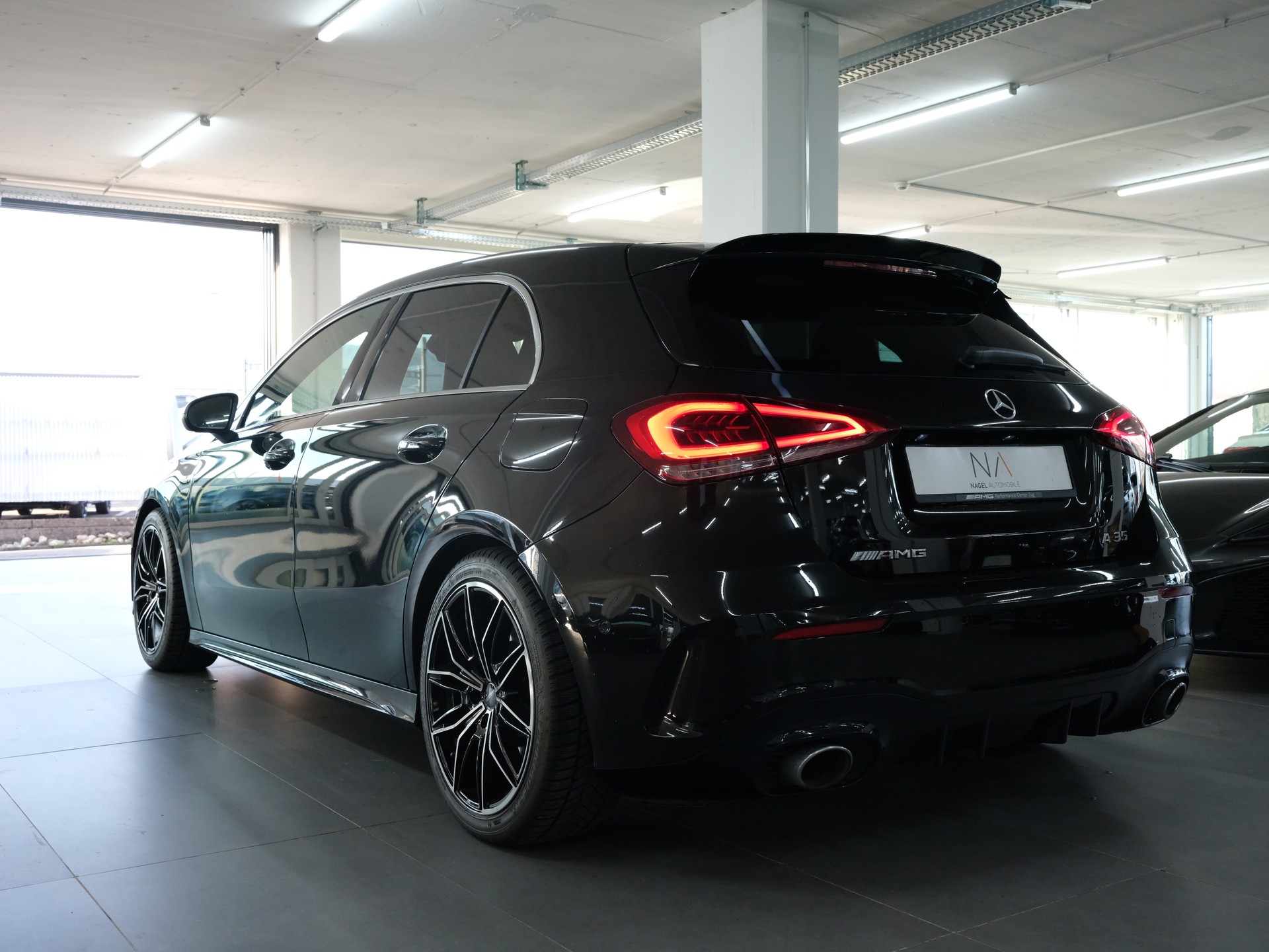 MERCEDES-BENZ A 35 AMG 4Matic Edition 1 Speedshift-image-4