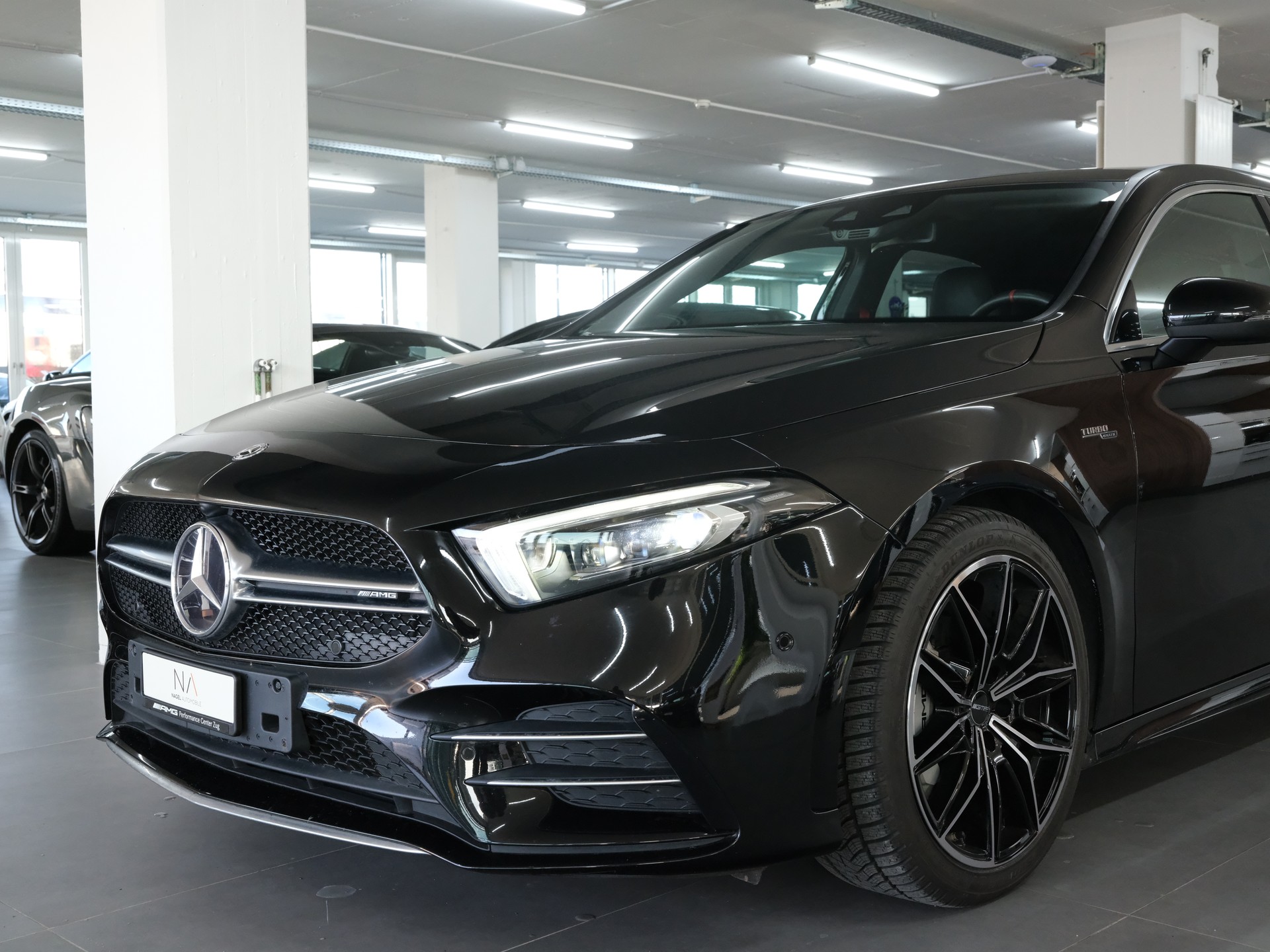 MERCEDES-BENZ A 35 AMG 4Matic Edition 1 Speedshift-image-8