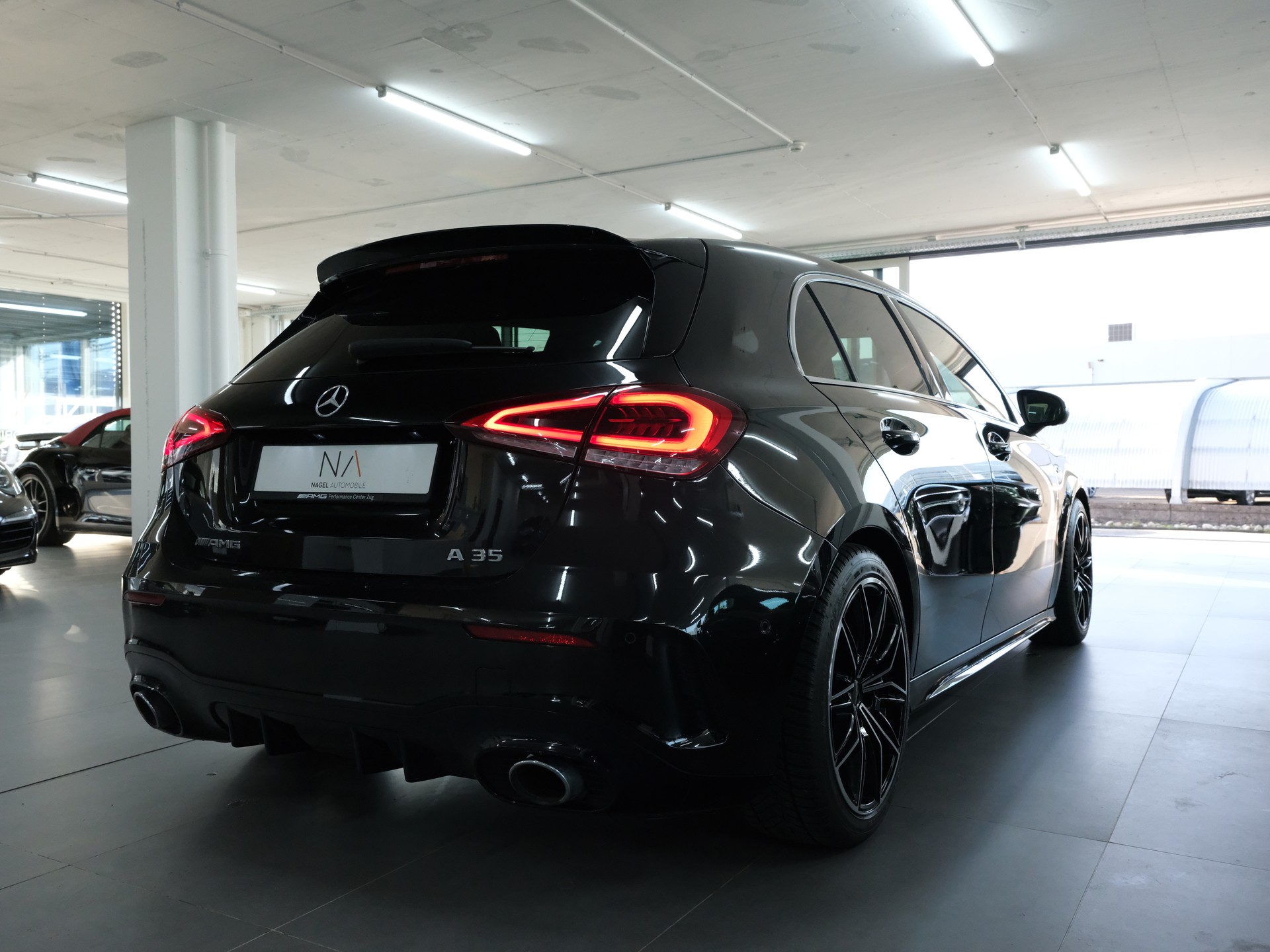MERCEDES-BENZ A 35 AMG 4Matic Edition 1 Speedshift-image-2