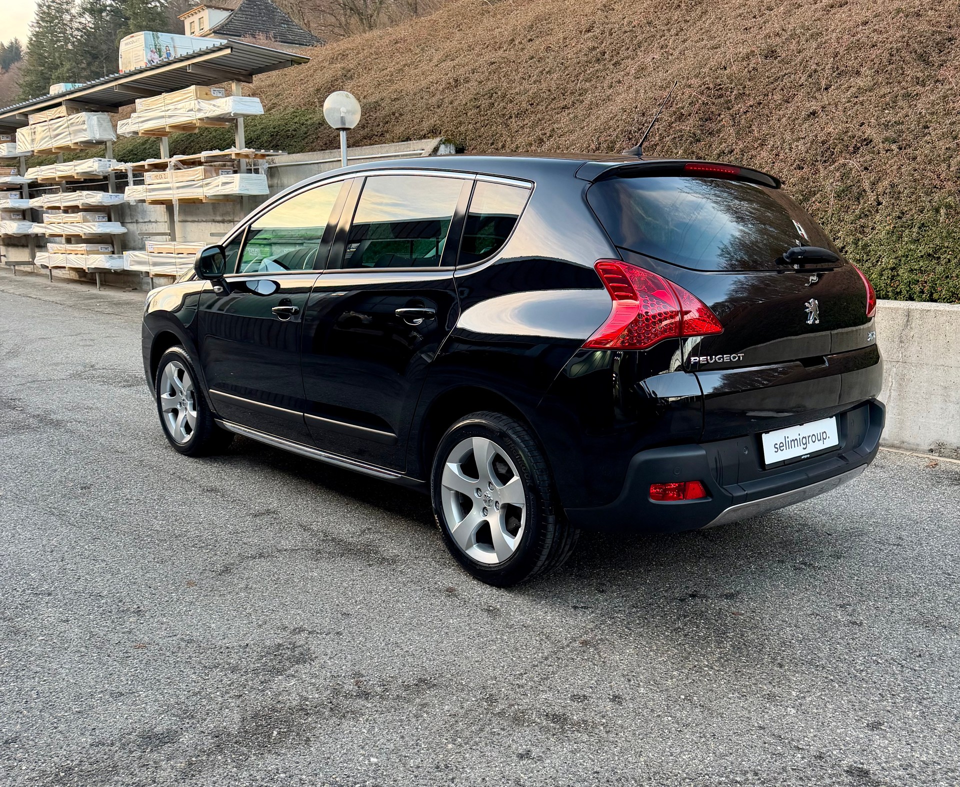 PEUGEOT 3008 1.6 16V T Sport Pack-image-3