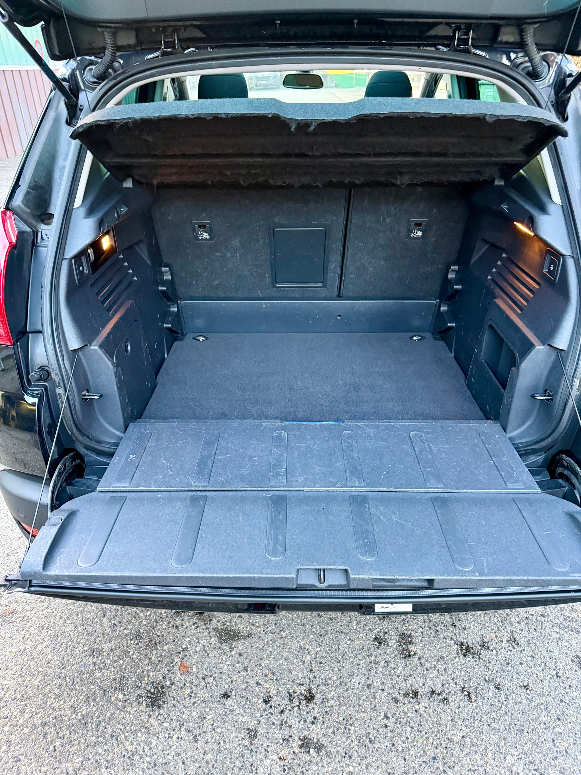 PEUGEOT 3008 1.6 16V T Sport Pack-image-5