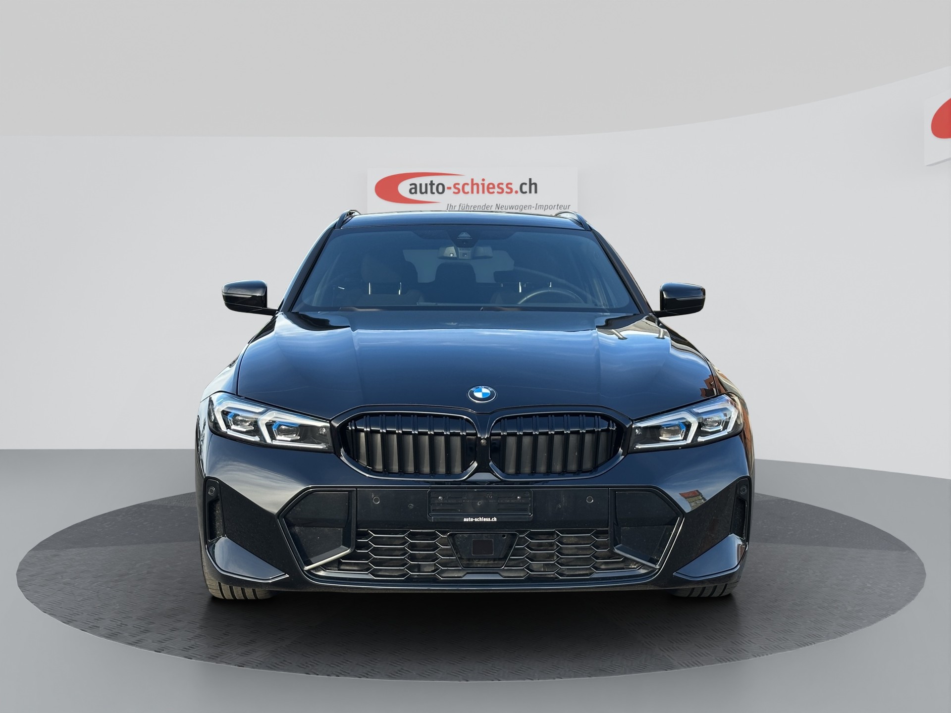 BMW 320d xDrive 48V Touring M Sport Steptronic-image-1