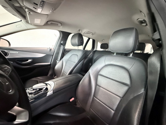 MERCEDES-BENZ C 250 d 4Matic-image-6