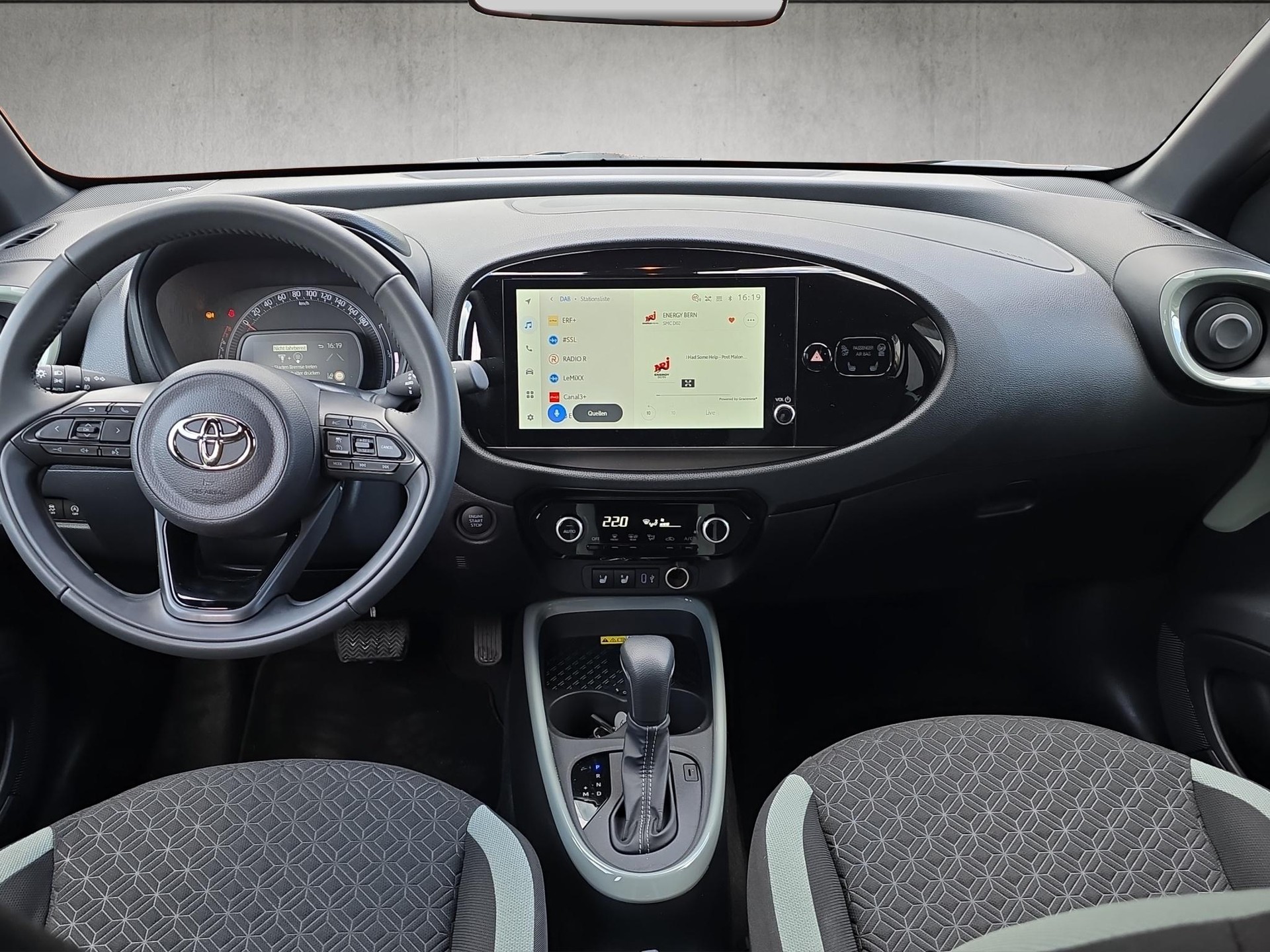TOYOTA Aygo X 1.0 VVT-i Trend-image-10