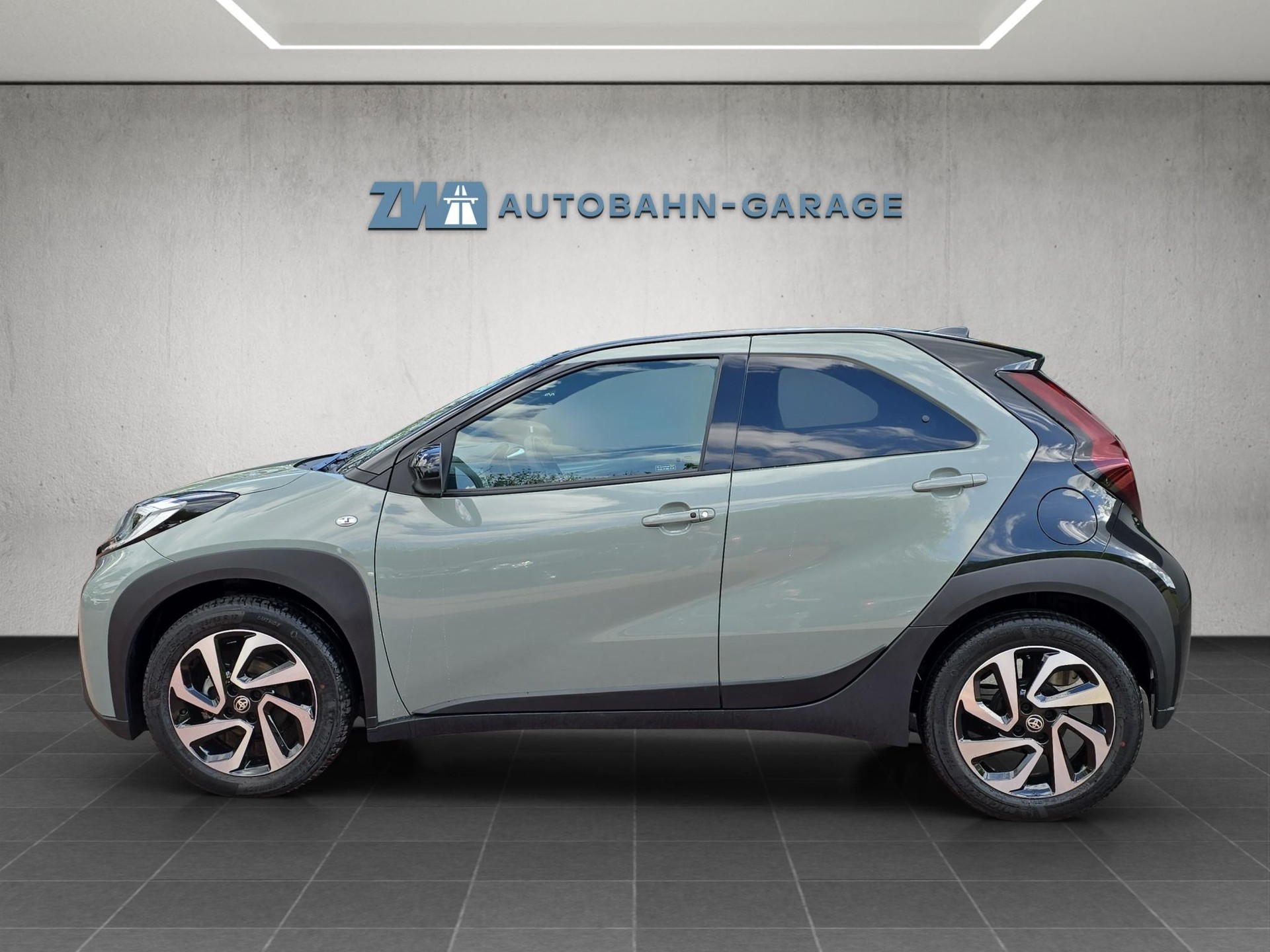 TOYOTA Aygo X 1.0 VVT-i Trend-image-1