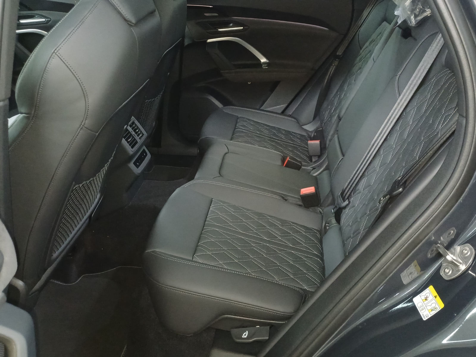 AUDI SQ5 TFSI quattro S-tronic-image-11