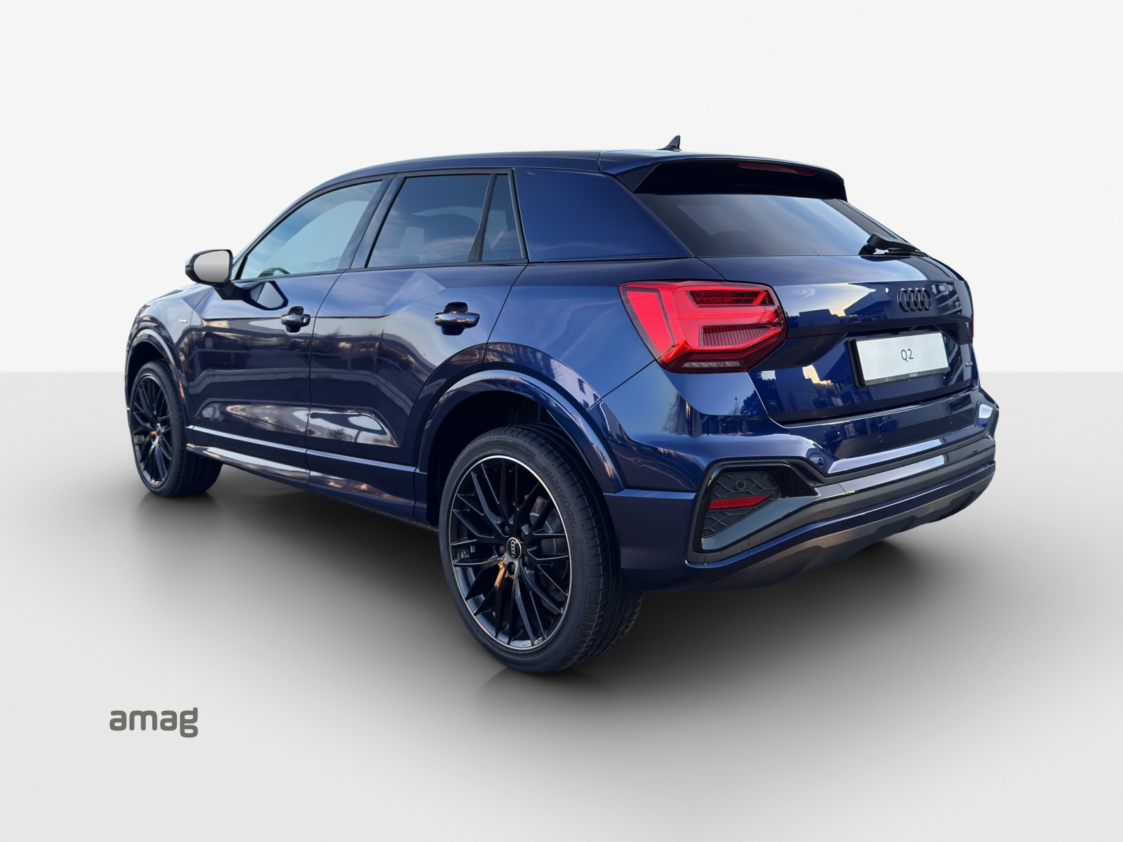 AUDI Q2 40 TFSI S line Attraction quattro S-tronic-image-2
