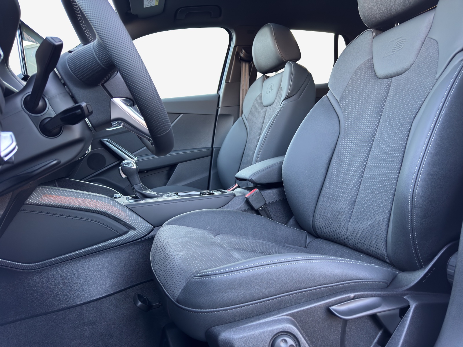 AUDI Q2 40 TFSI S line Attraction quattro S-tronic-image-7