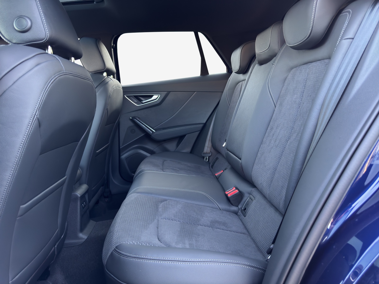 AUDI Q2 40 TFSI S line Attraction quattro S-tronic-image-11