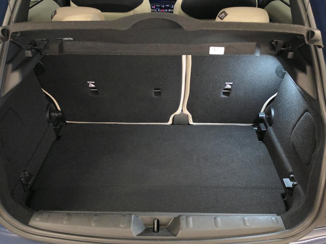 MINI Cooper C (5 door)-image-7