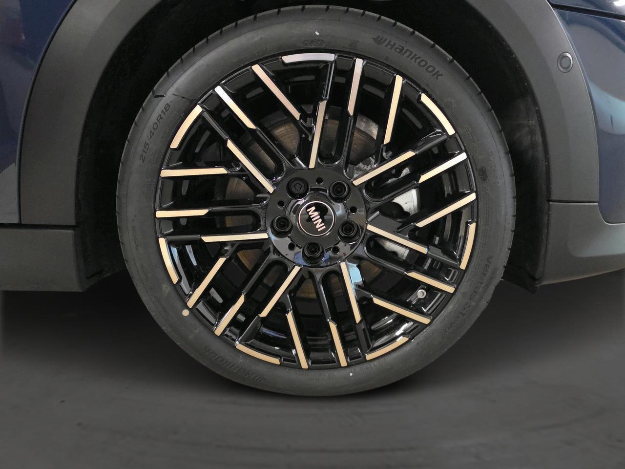 MINI Cooper C (5 door)-image-10
