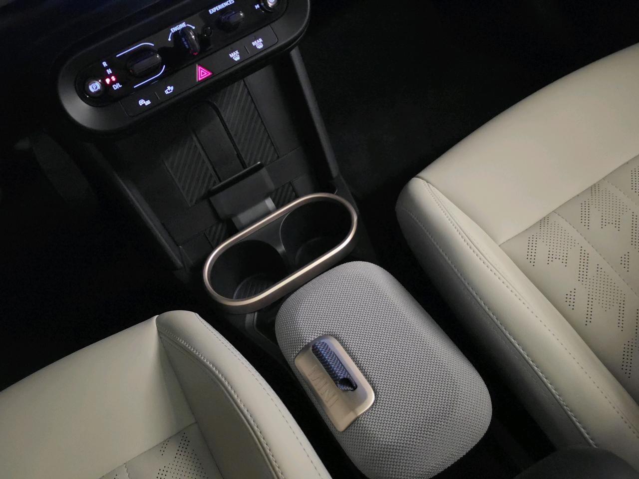 MINI Cooper C (5 door)-image-18