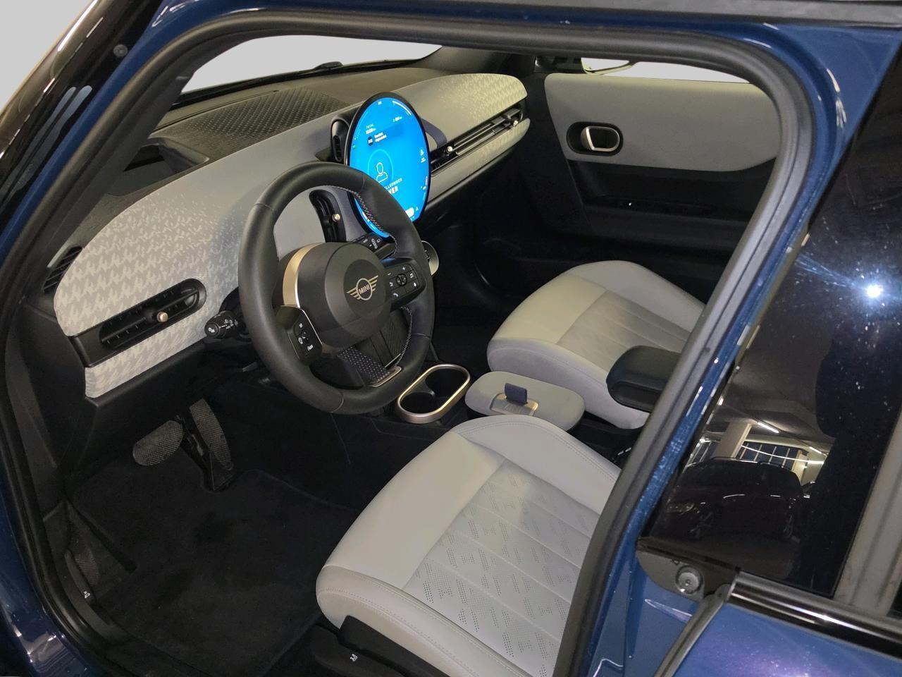 MINI Cooper C (5 door)-image-11