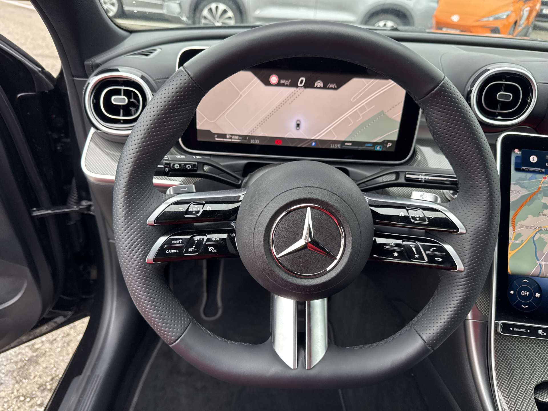 MERCEDES-BENZ C 300 T AMG-Line 259PS Automat-image-15